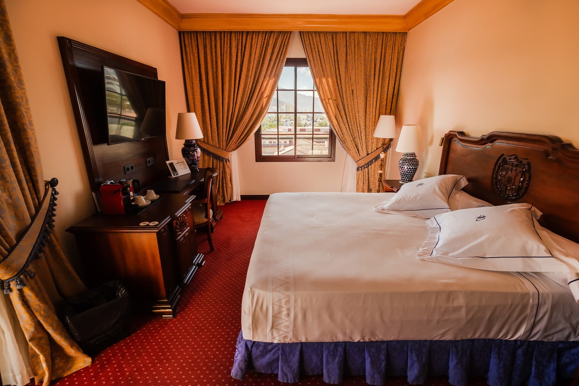 Europe Villa Cortes, Room