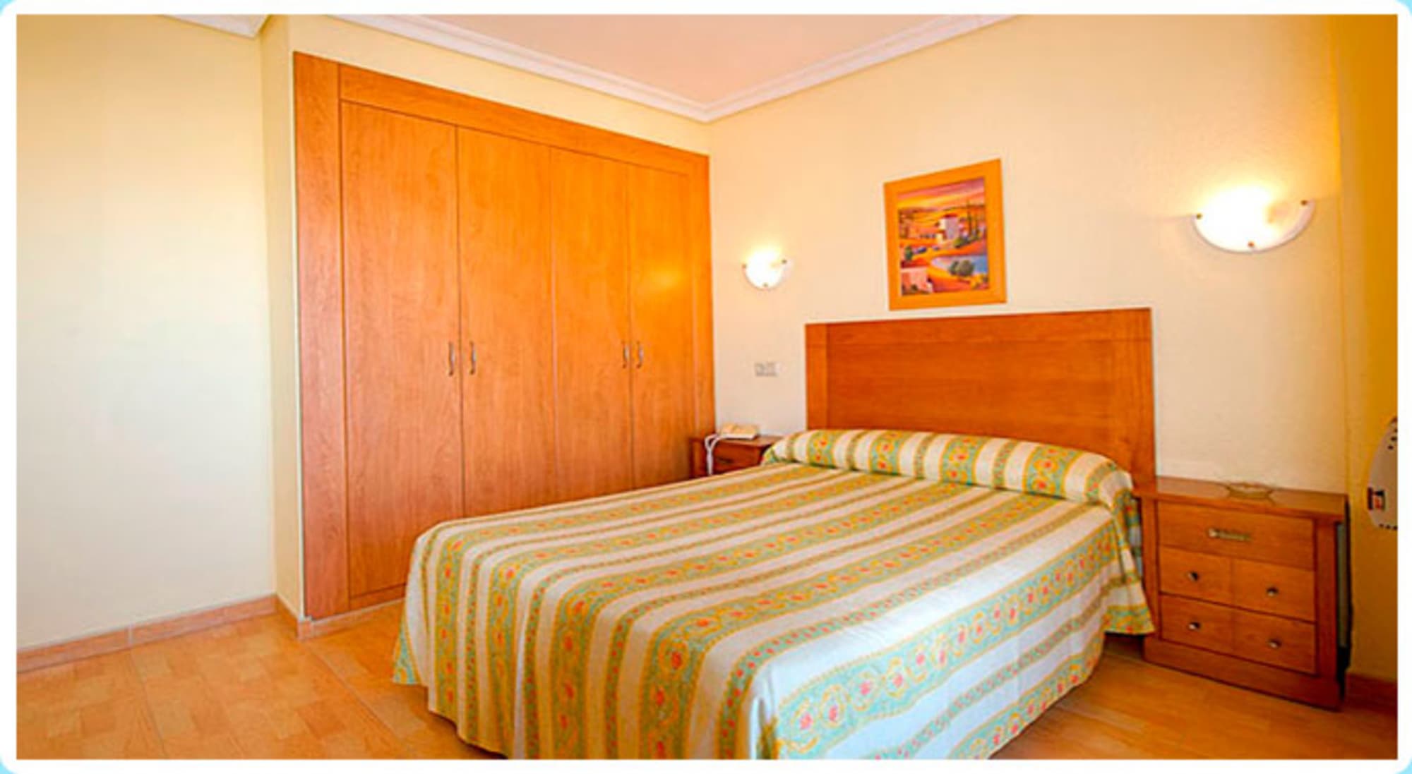 Apartamentos Stella Maris Marcari SL, Room