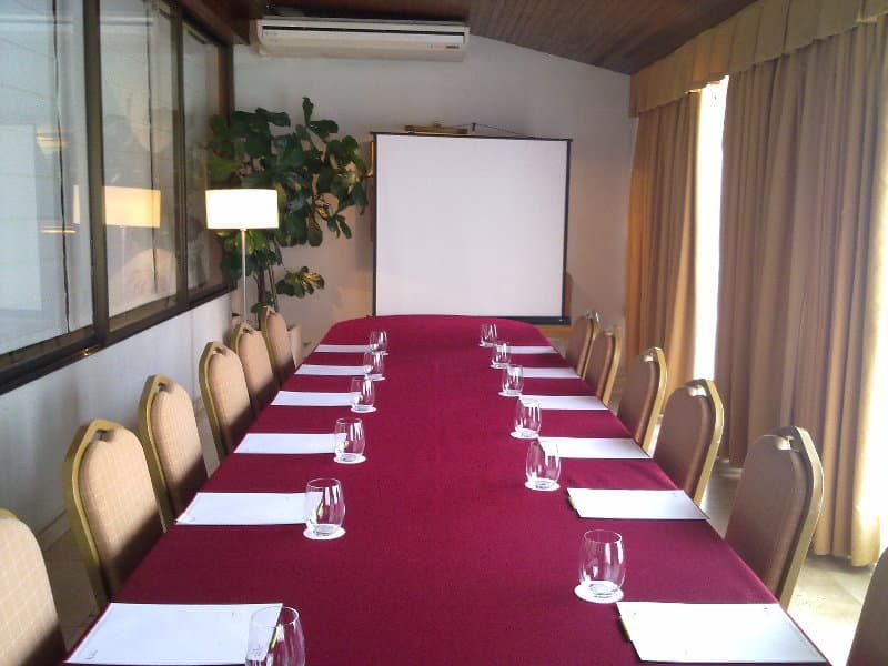 Santiago Apostol, Conferences