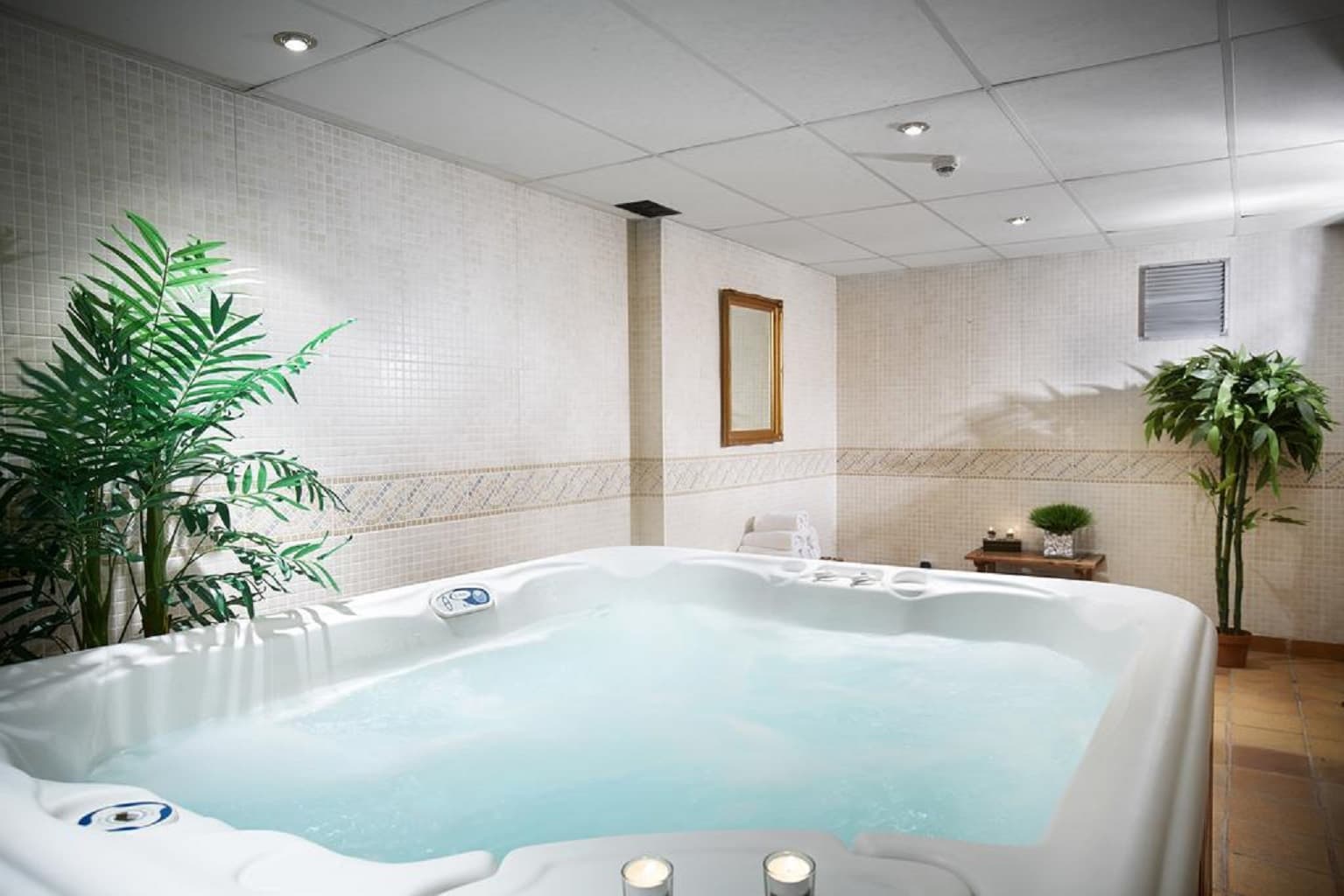 Hotel Caribou, Sports and Entertainment