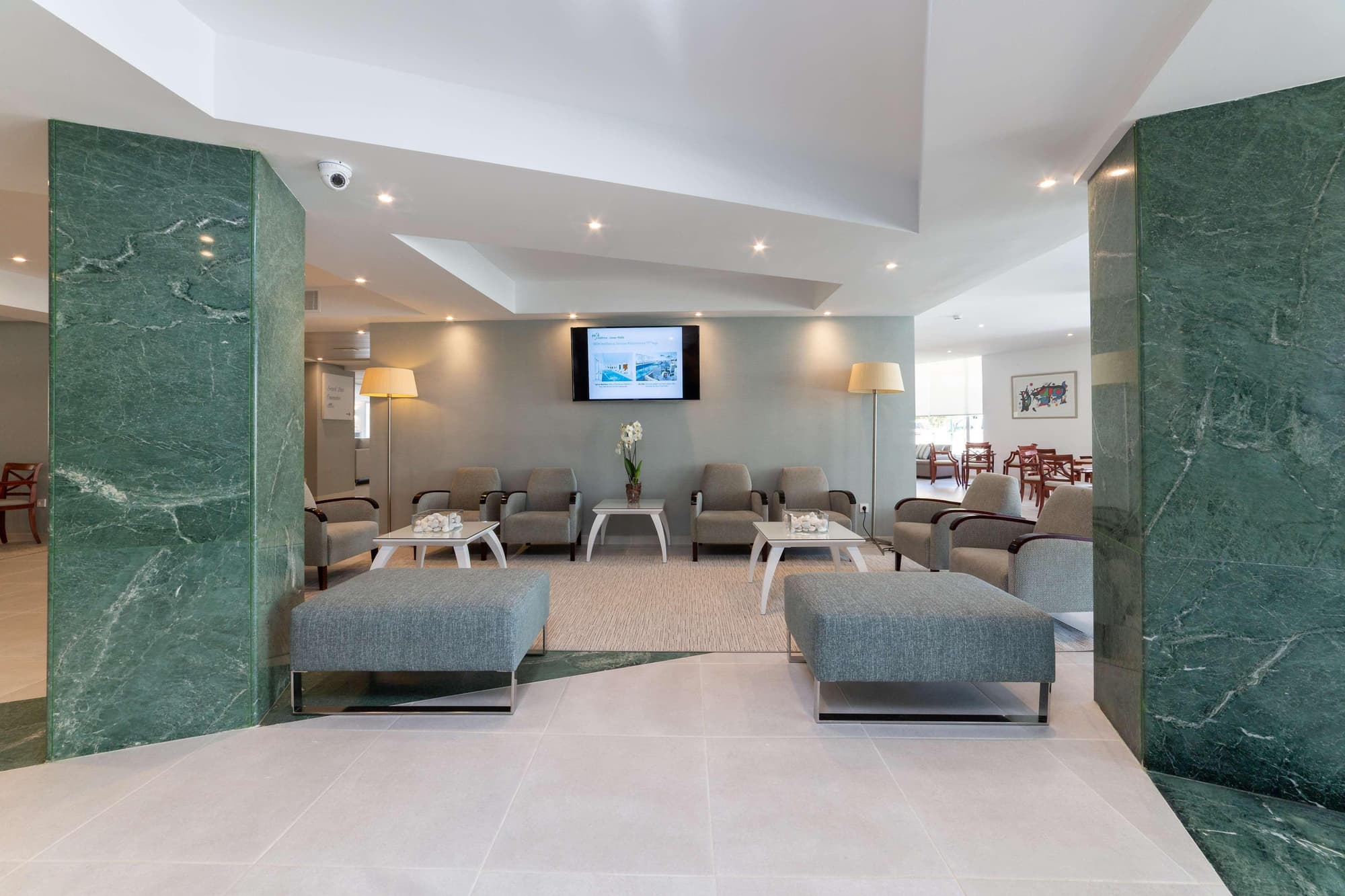 Reverence Life Hotel, Lobby