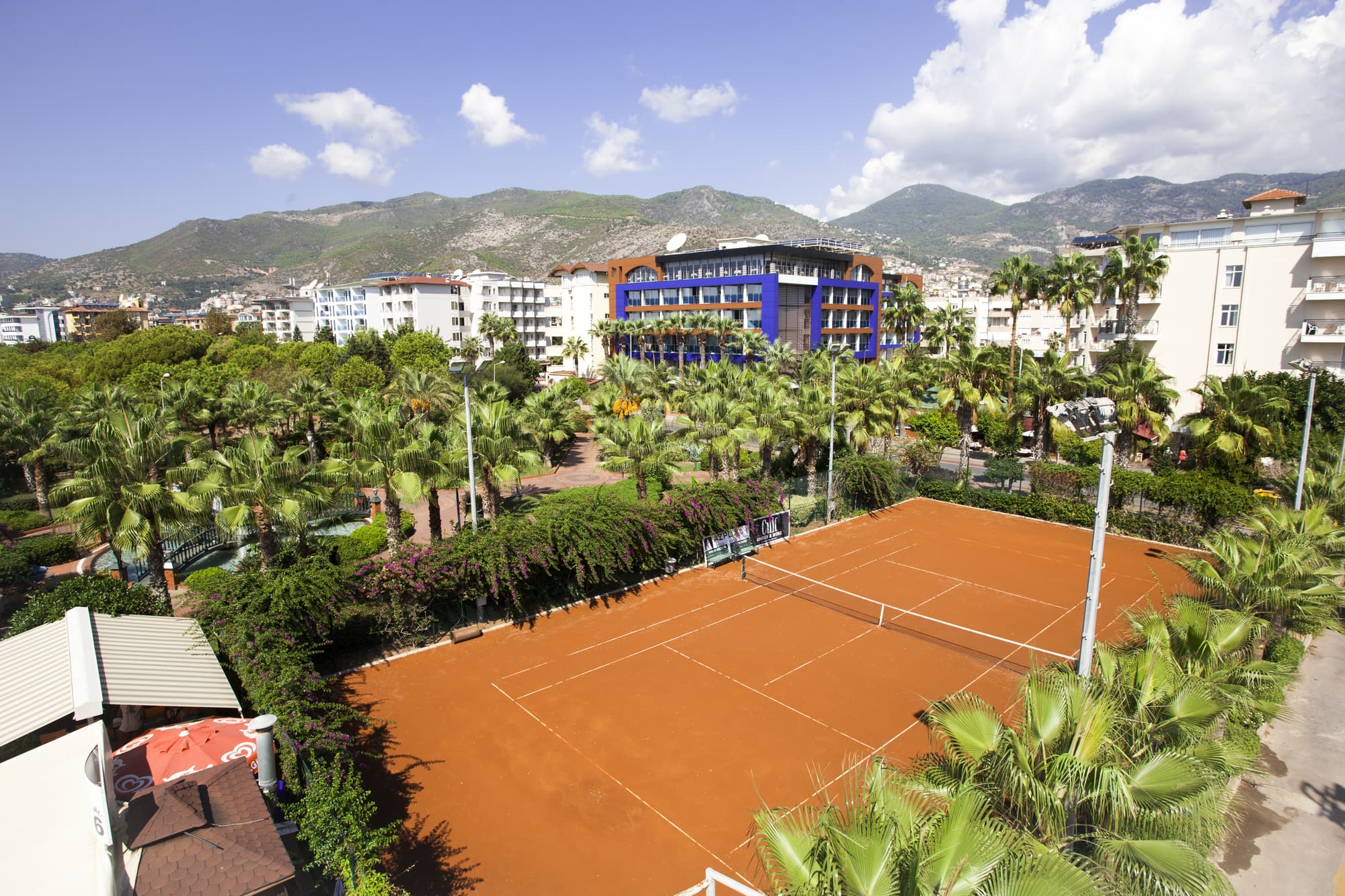 Gardenia Hotel, Sports and Entertainment