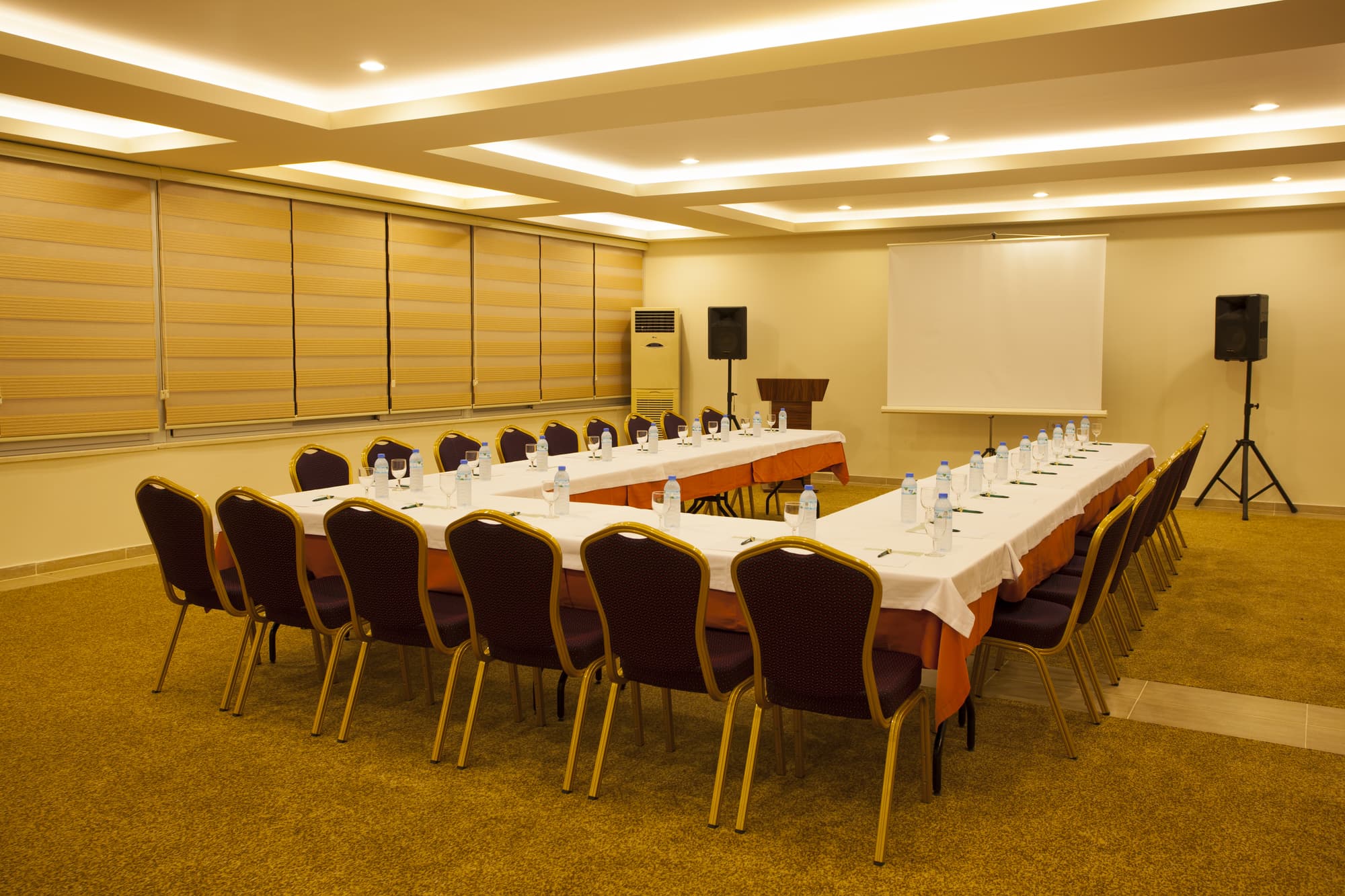 Gardenia Hotel, Conferences