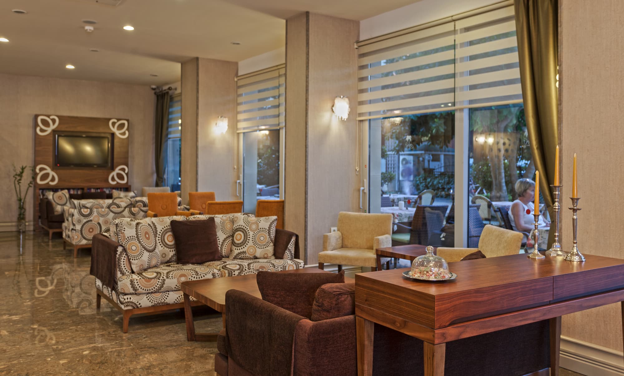 Gardenia Hotel, Lobby