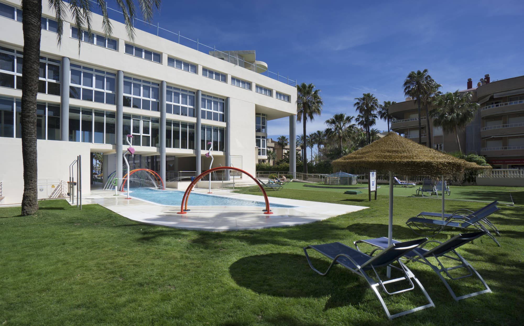 Medplaya Pez Espada, Pool