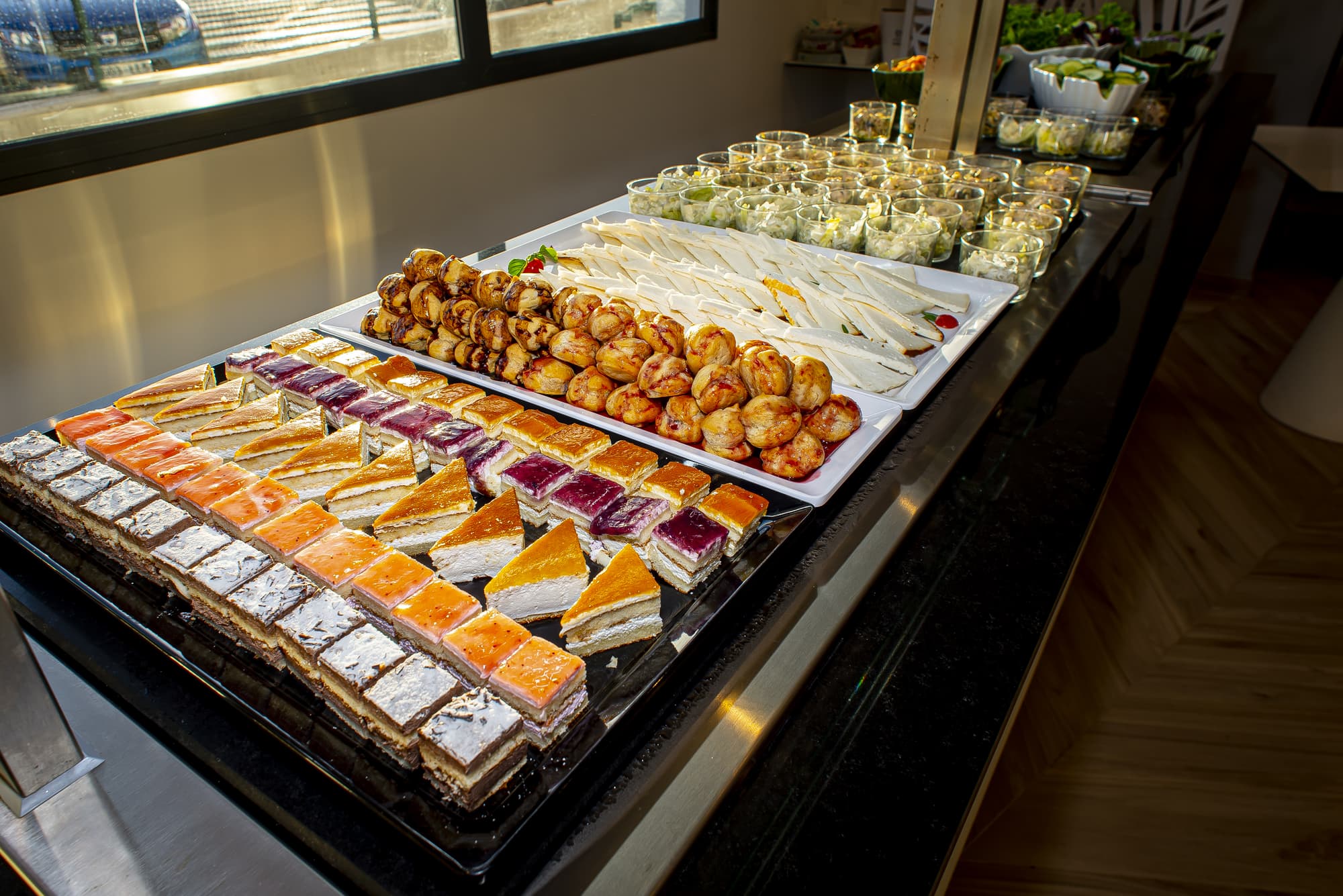 Hotel  Taimar, Restaurant