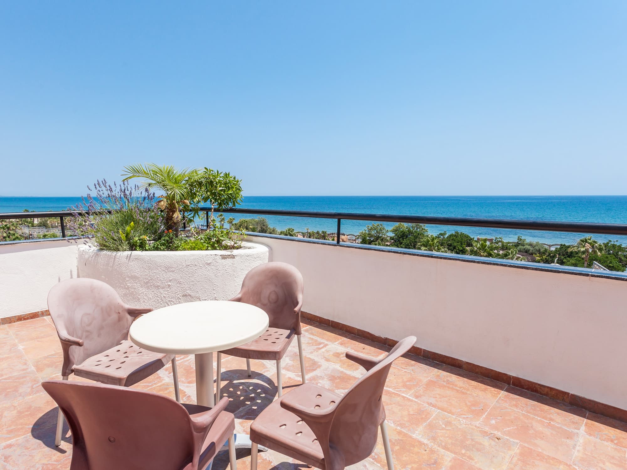 MAGIC GAMES, Terrace