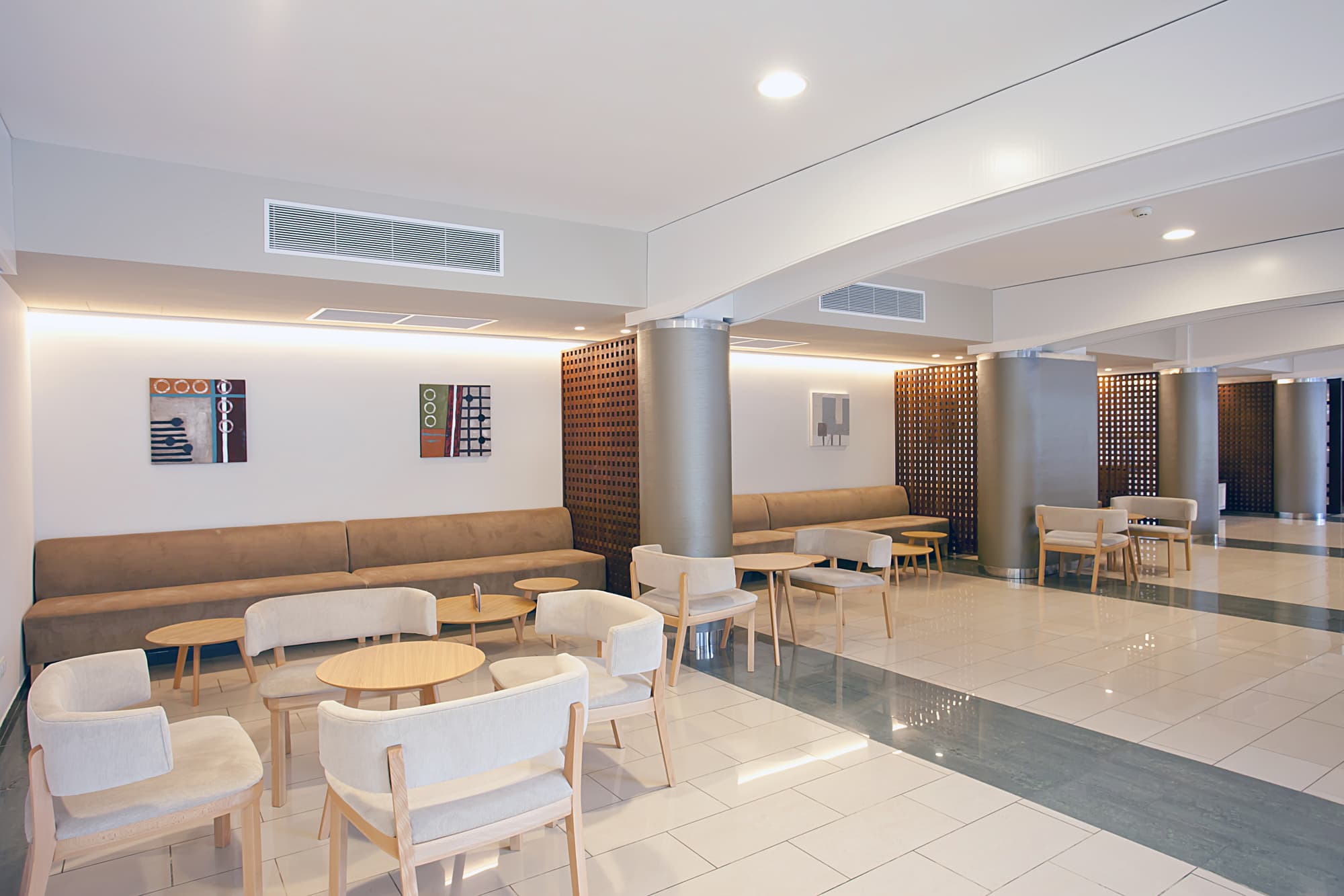 FERGUS Bermudas, Bar