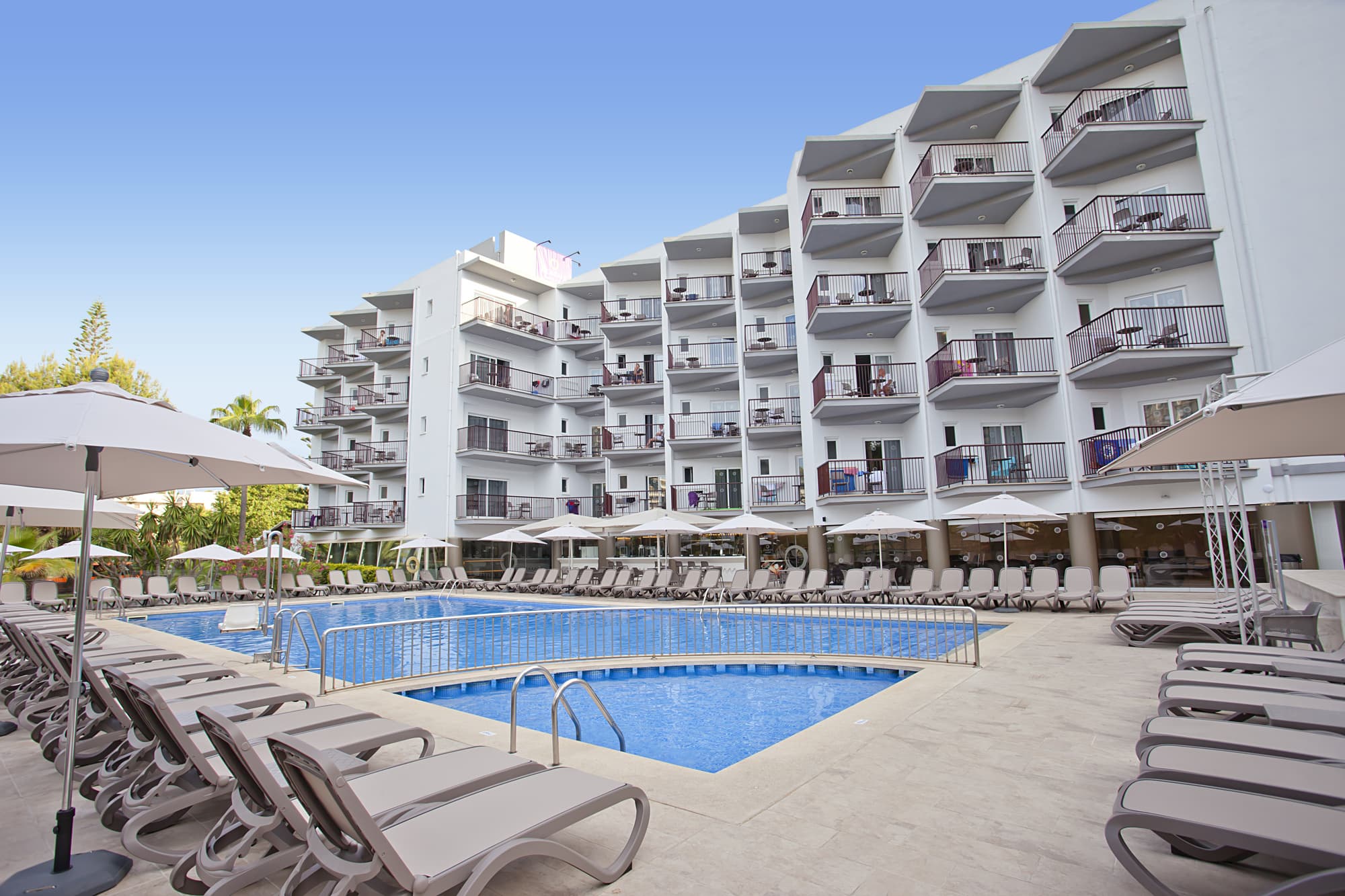 FERGUS Bermudas, Pool