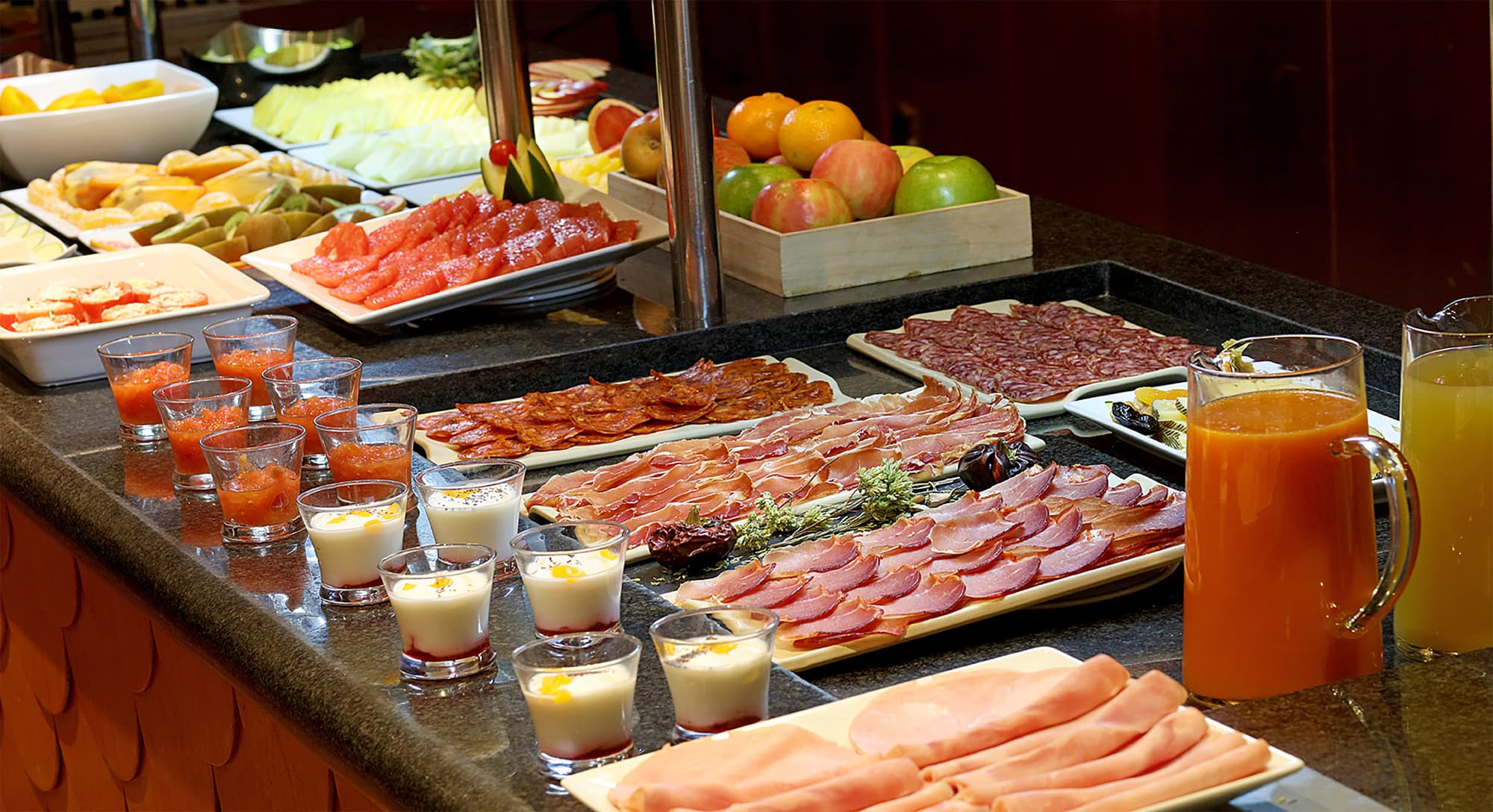 Abba Fonseca, Restaurant