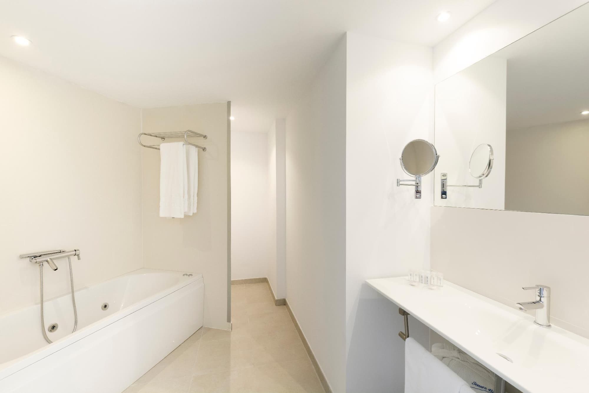 Reverence Mare Hotel, Room