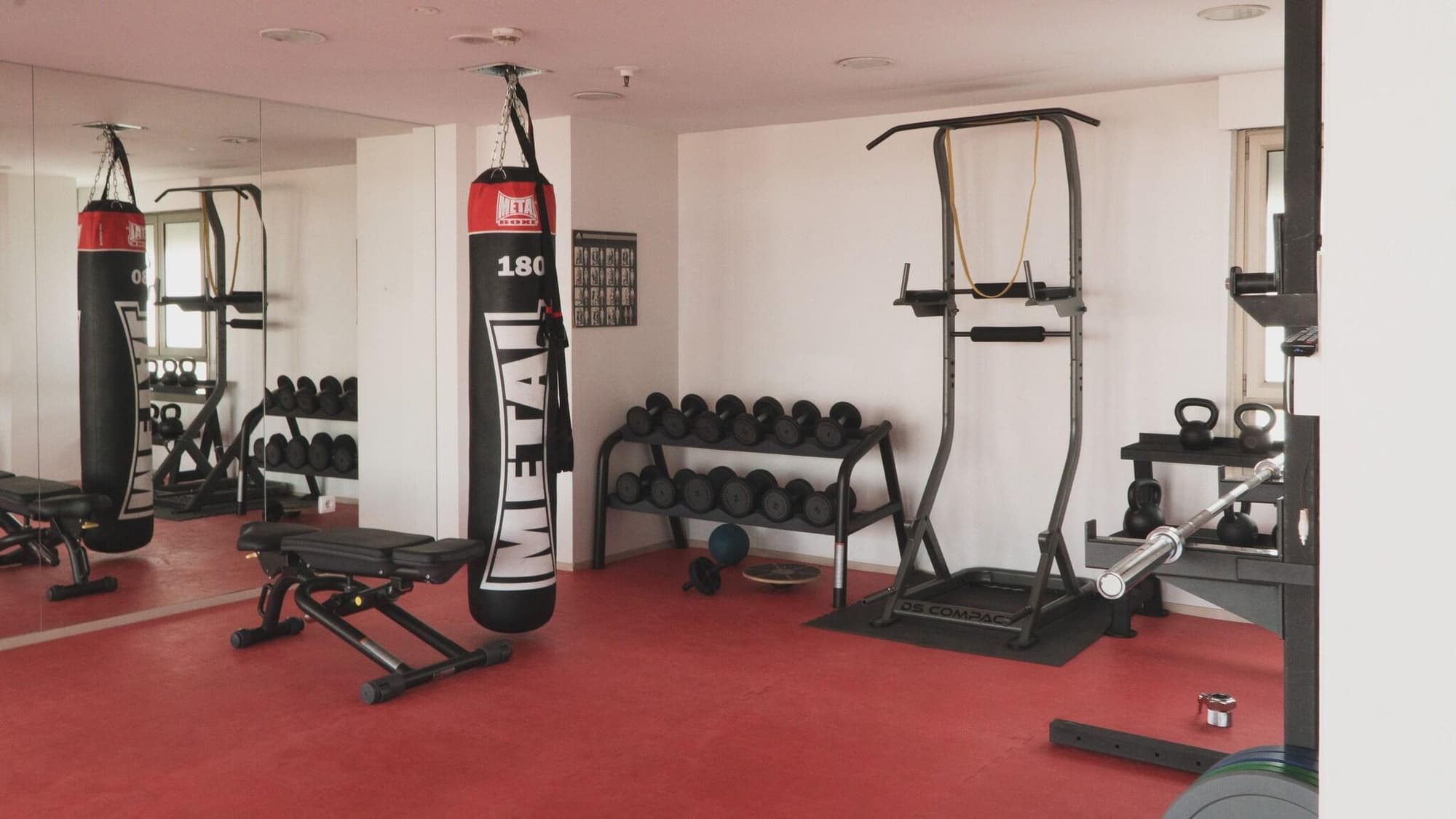 Zenit Don Yo, Sports and Entertainment