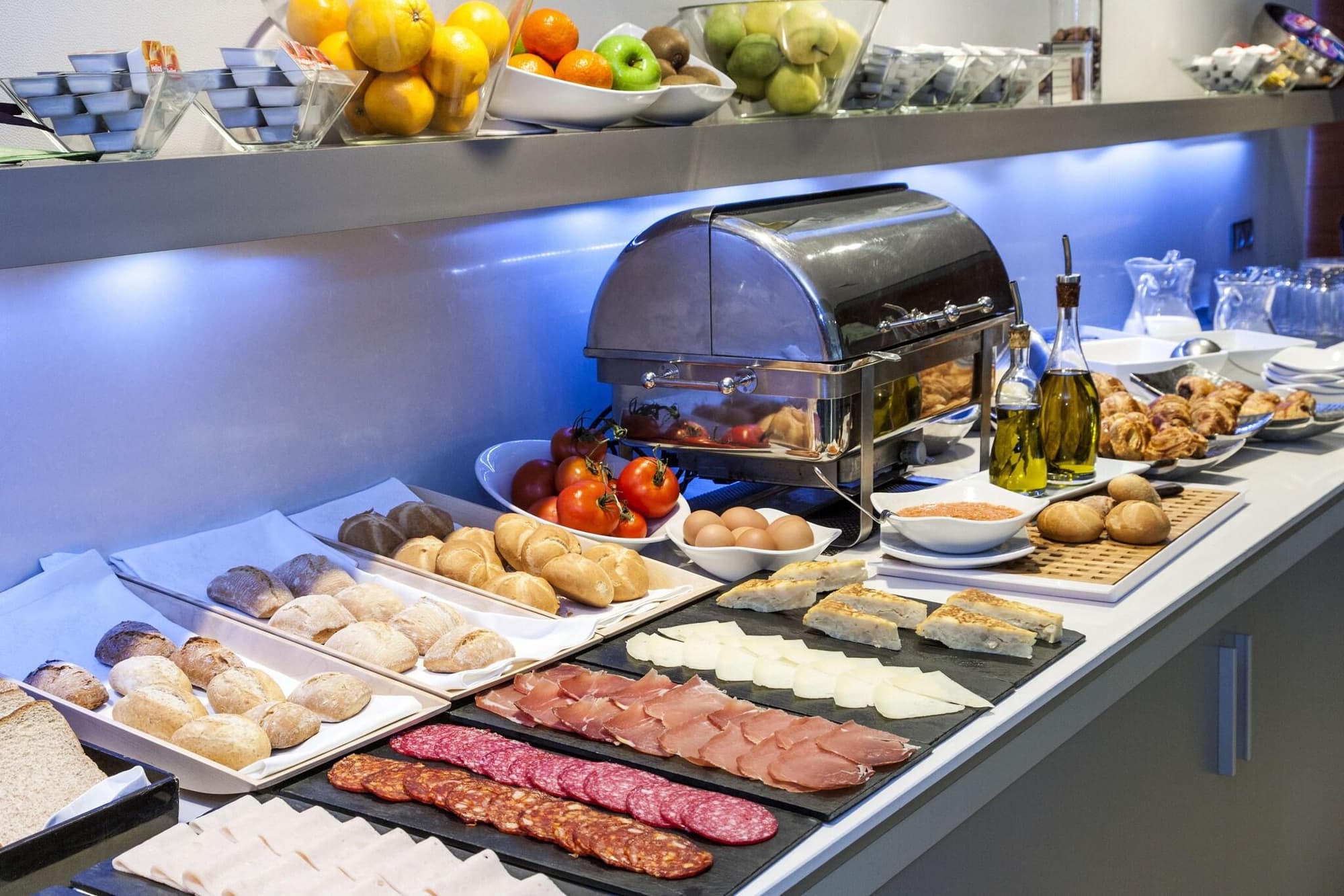 Zenit Don Yo, Restaurant