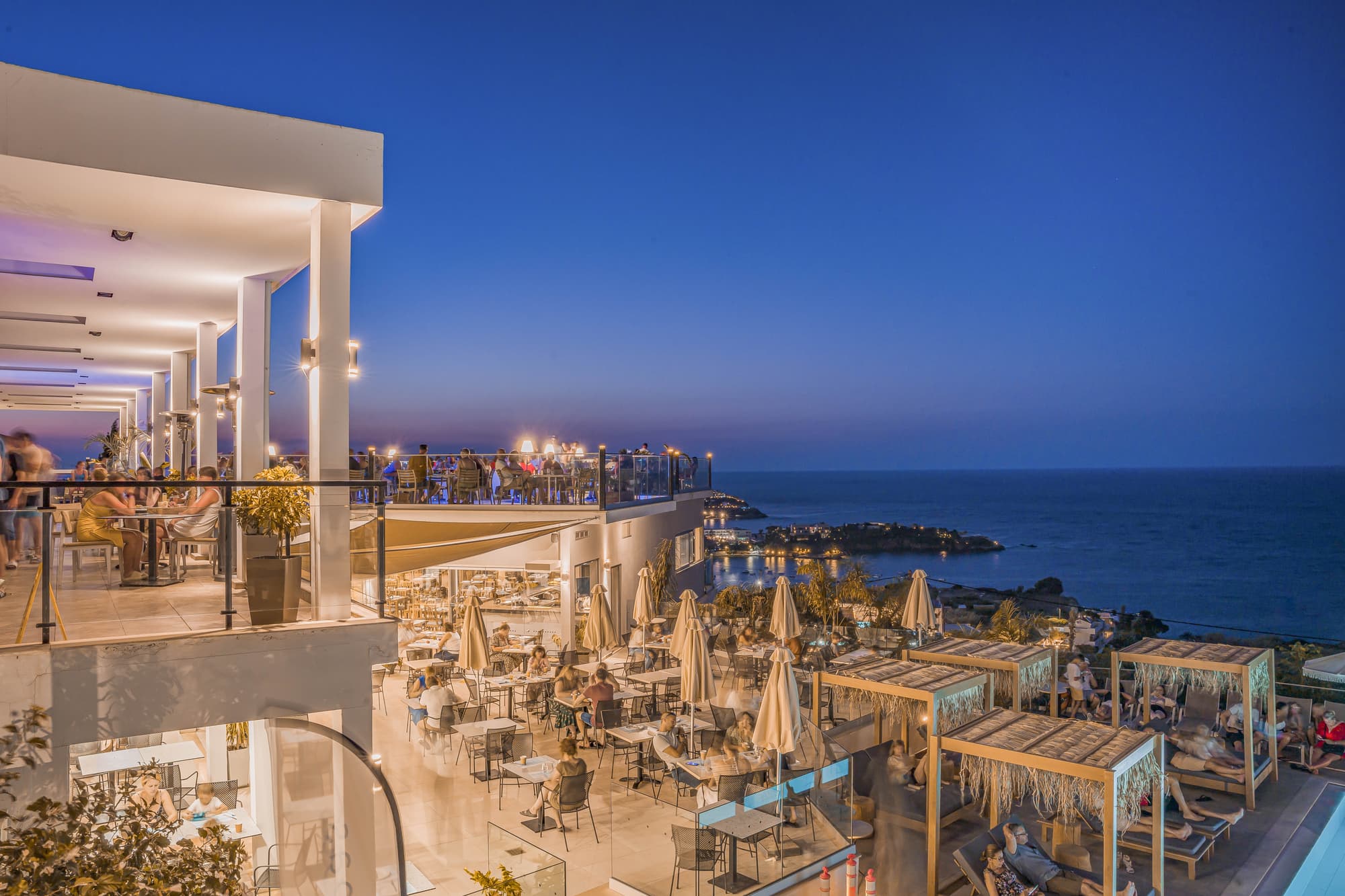 Village Panorama, Bar