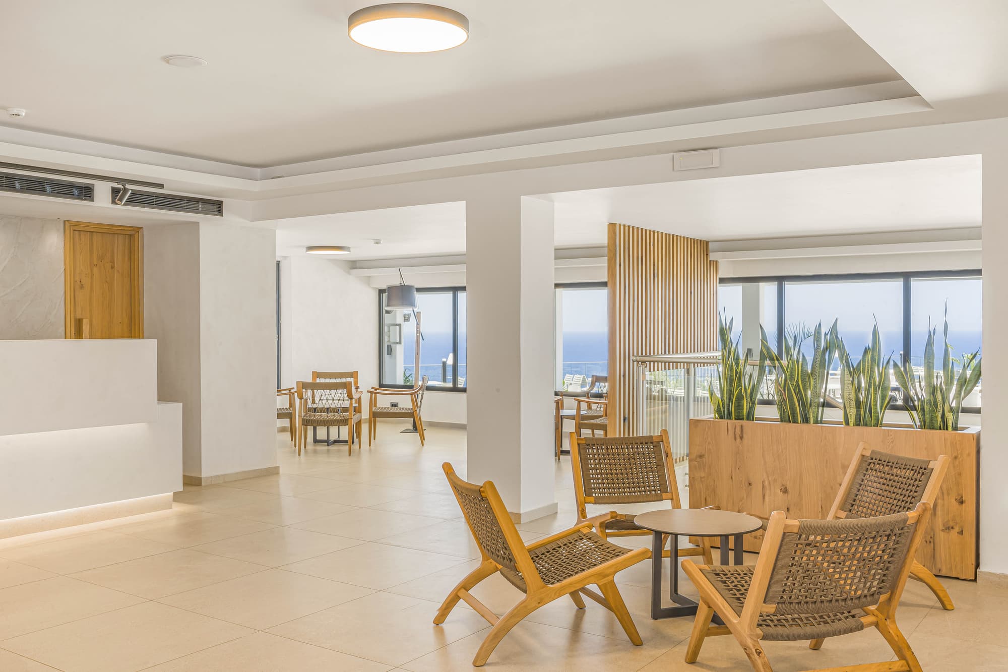 Village Panorama, Lobby