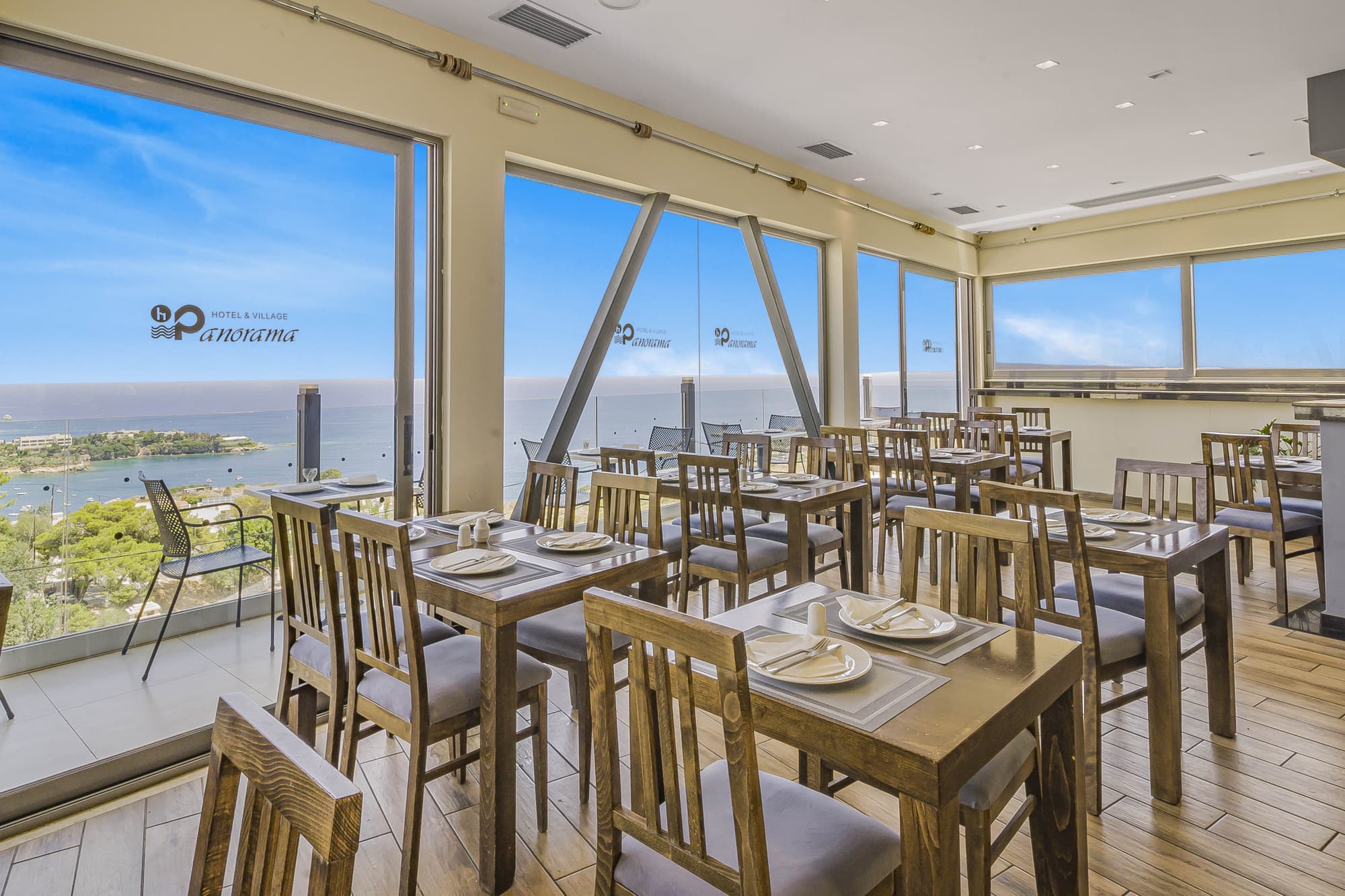 Village Panorama, Restaurant