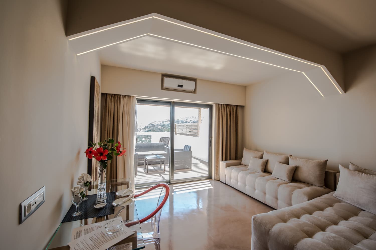 Village Panorama, Room