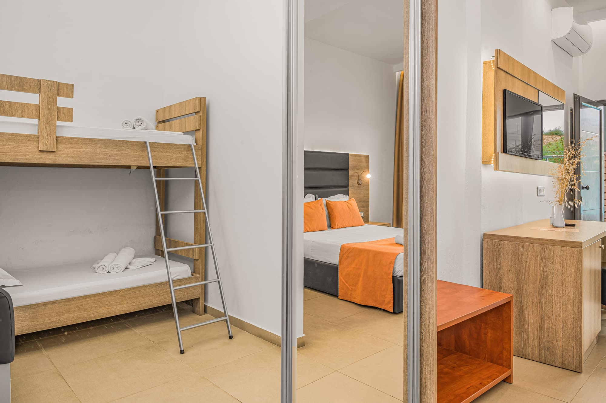 Village Panorama, Room