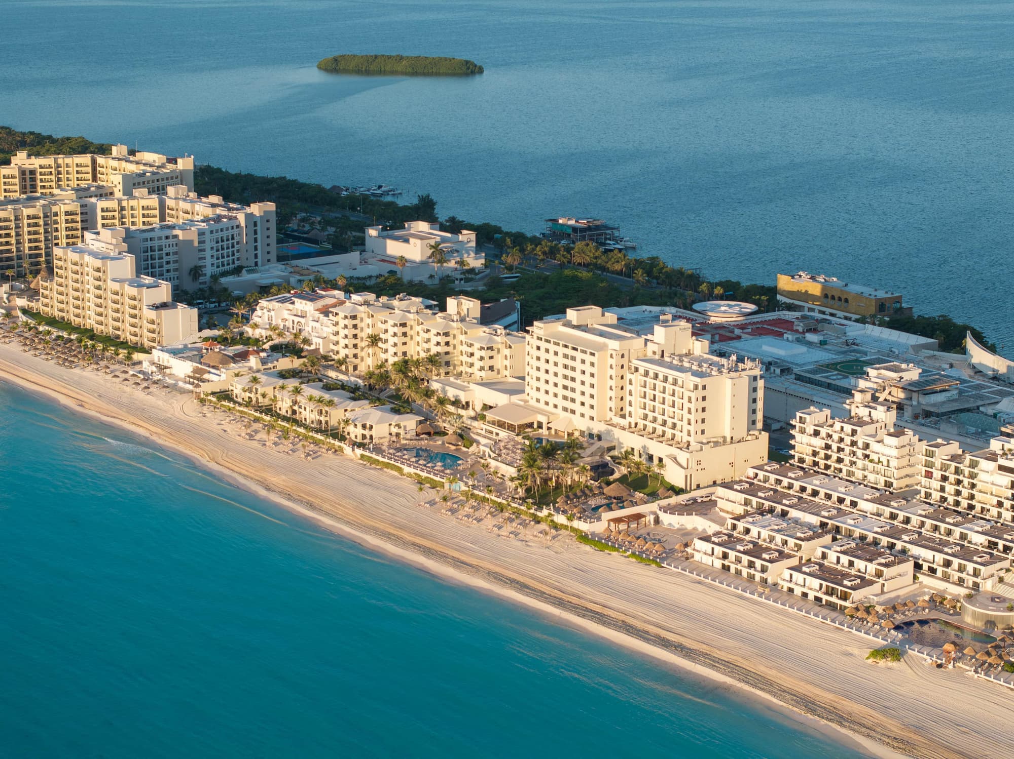 Occidental Tucancun, General view