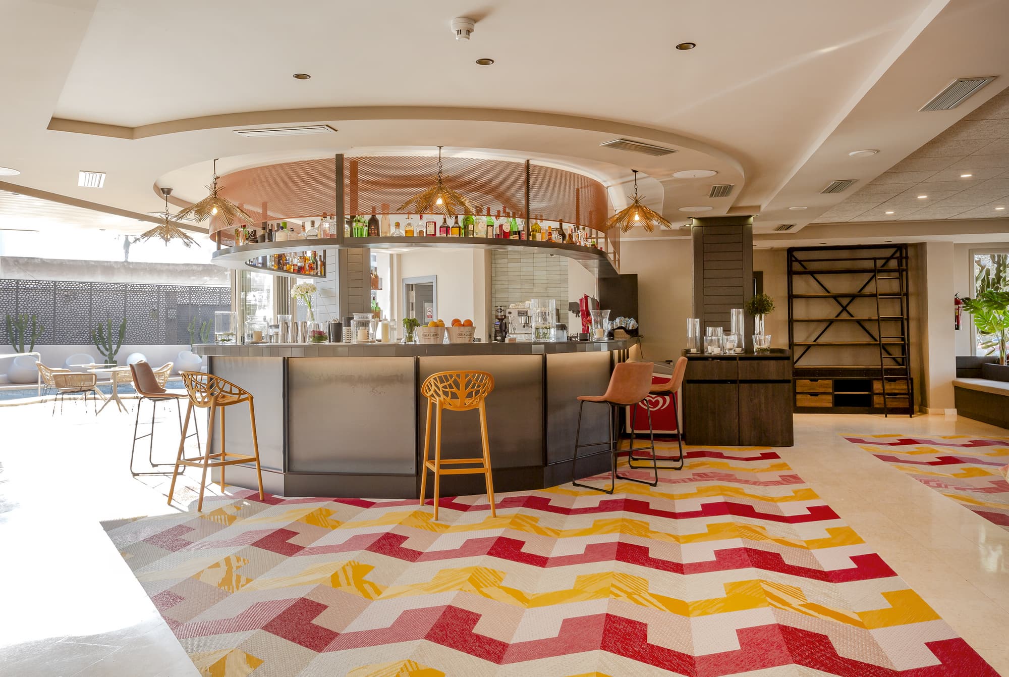 Marins Beach Club, Bar