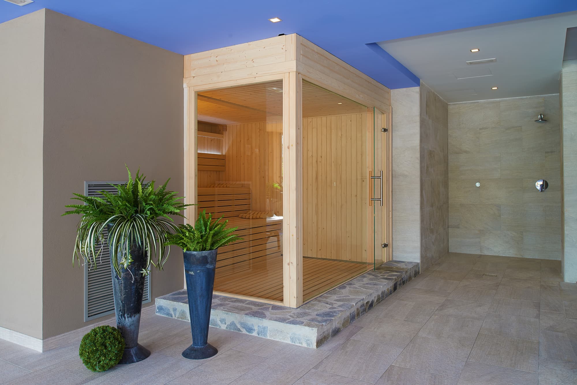 Marins Beach Club, Sports and Entertainment