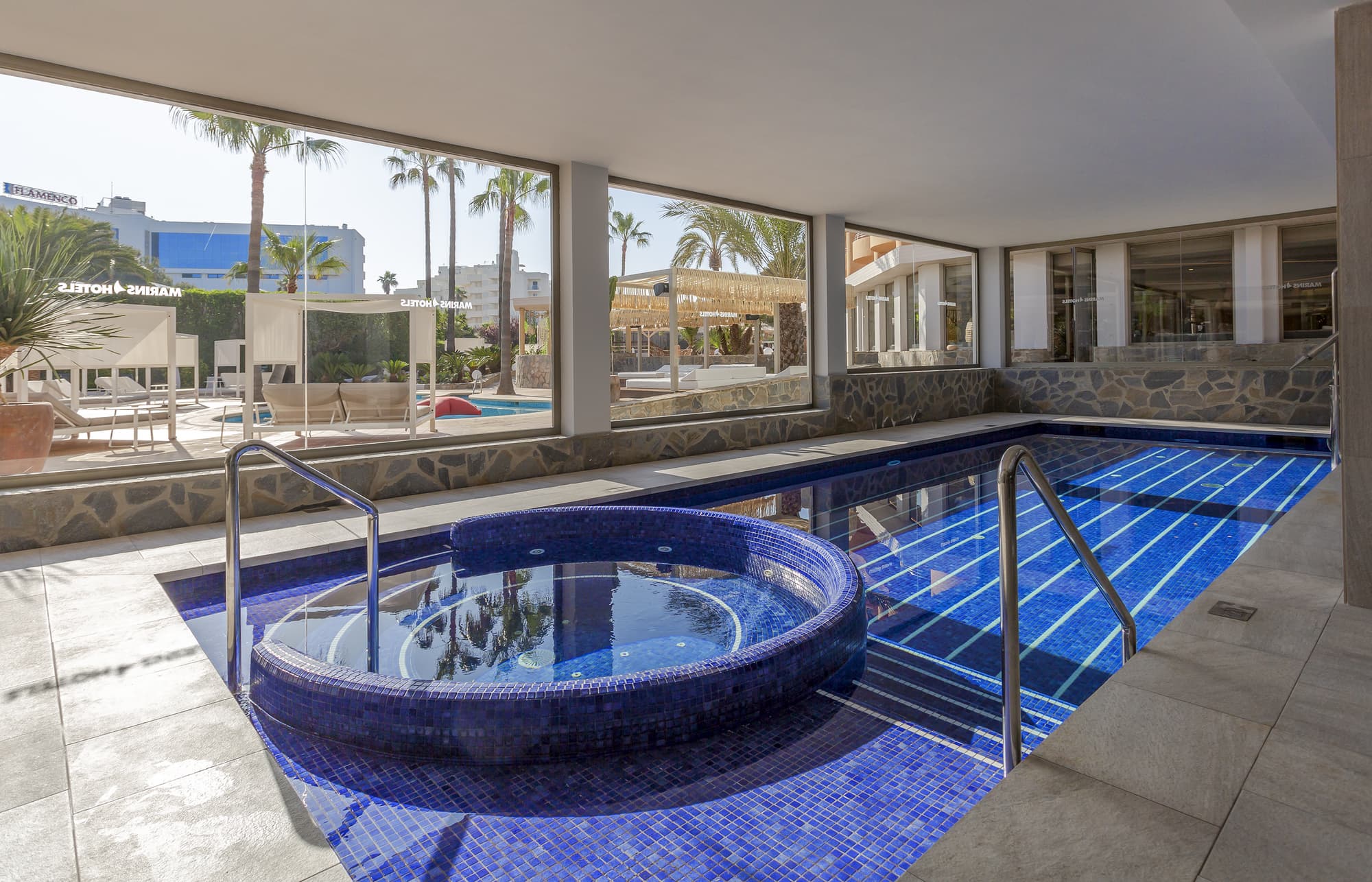 Marins Beach Club, Pool