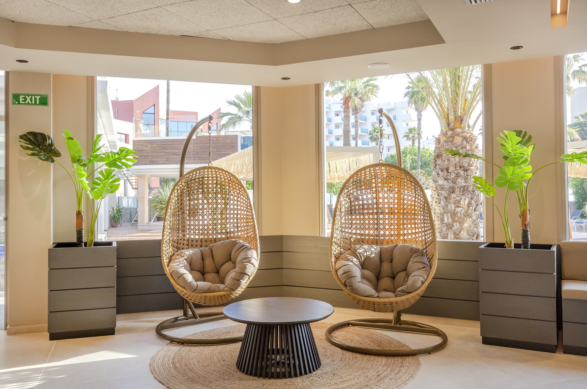 Marins Beach Club, Restaurant