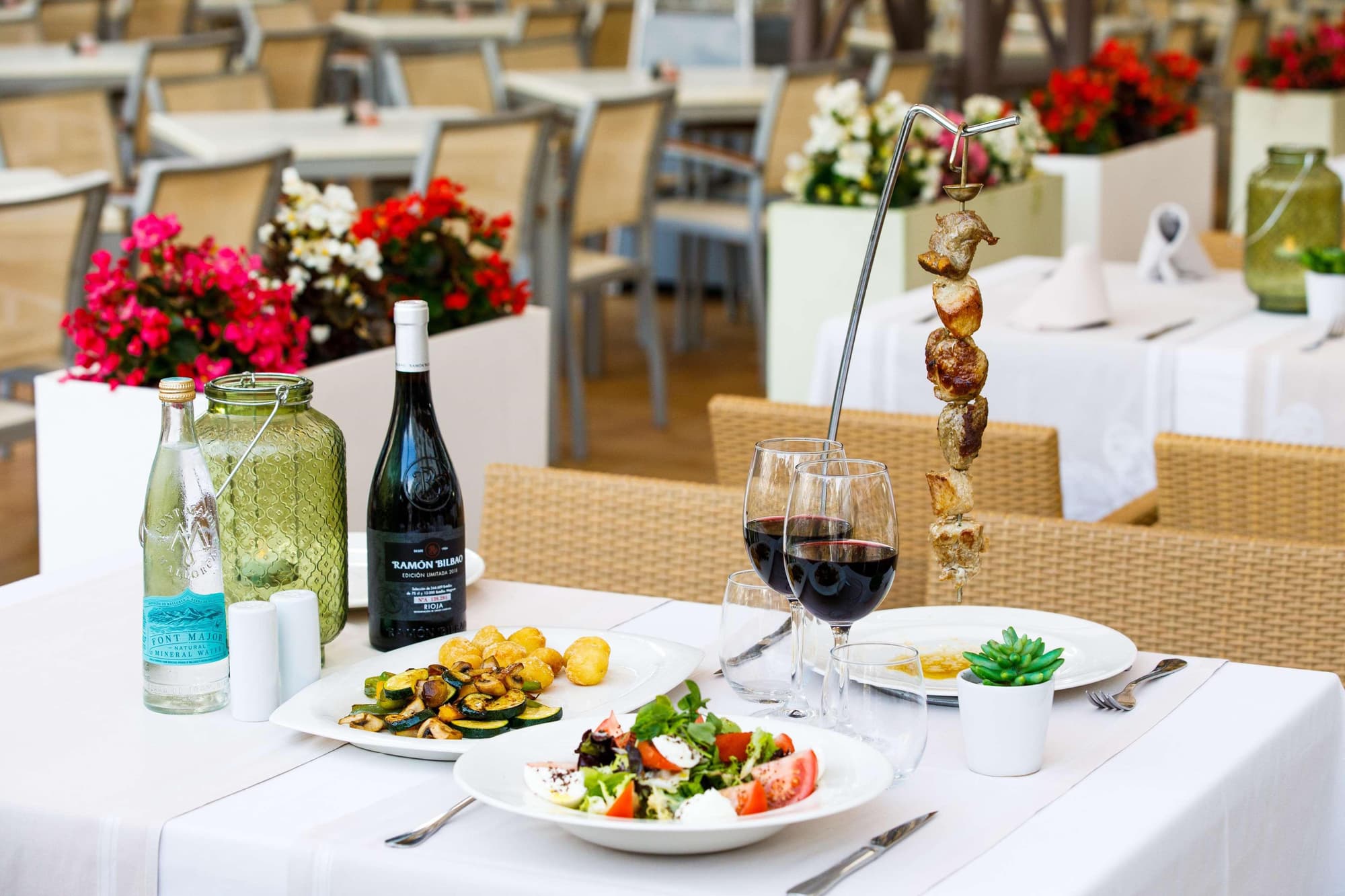 Viva Sunrise, Restaurant