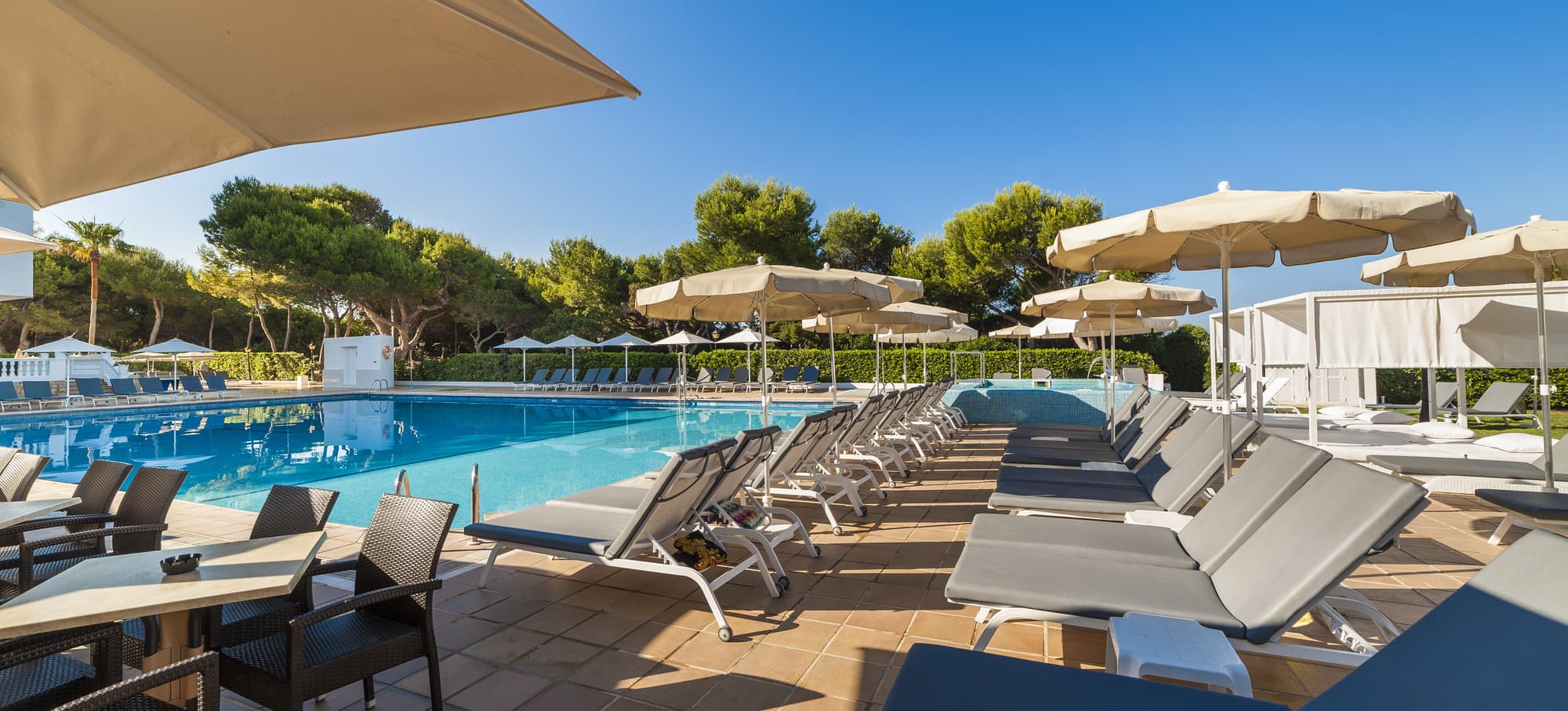 Globales Lord Nelson, Terrace