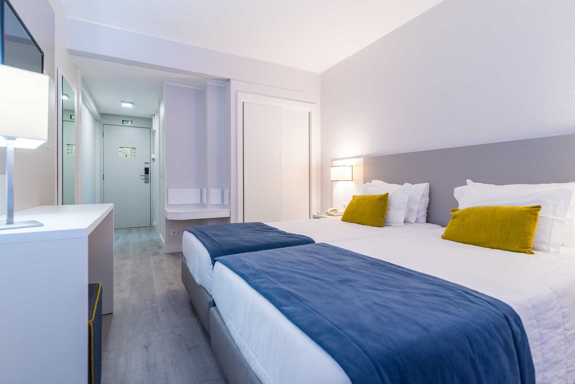 Costa de Prata I, Room