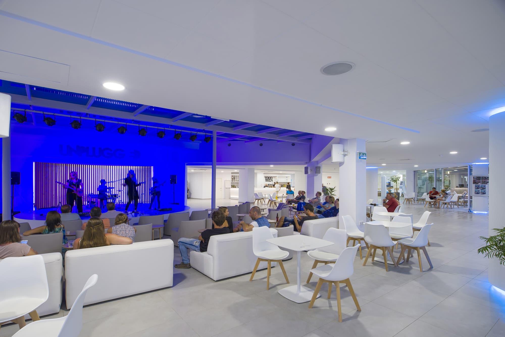 Vibra Algarb, Sports and Entertainment