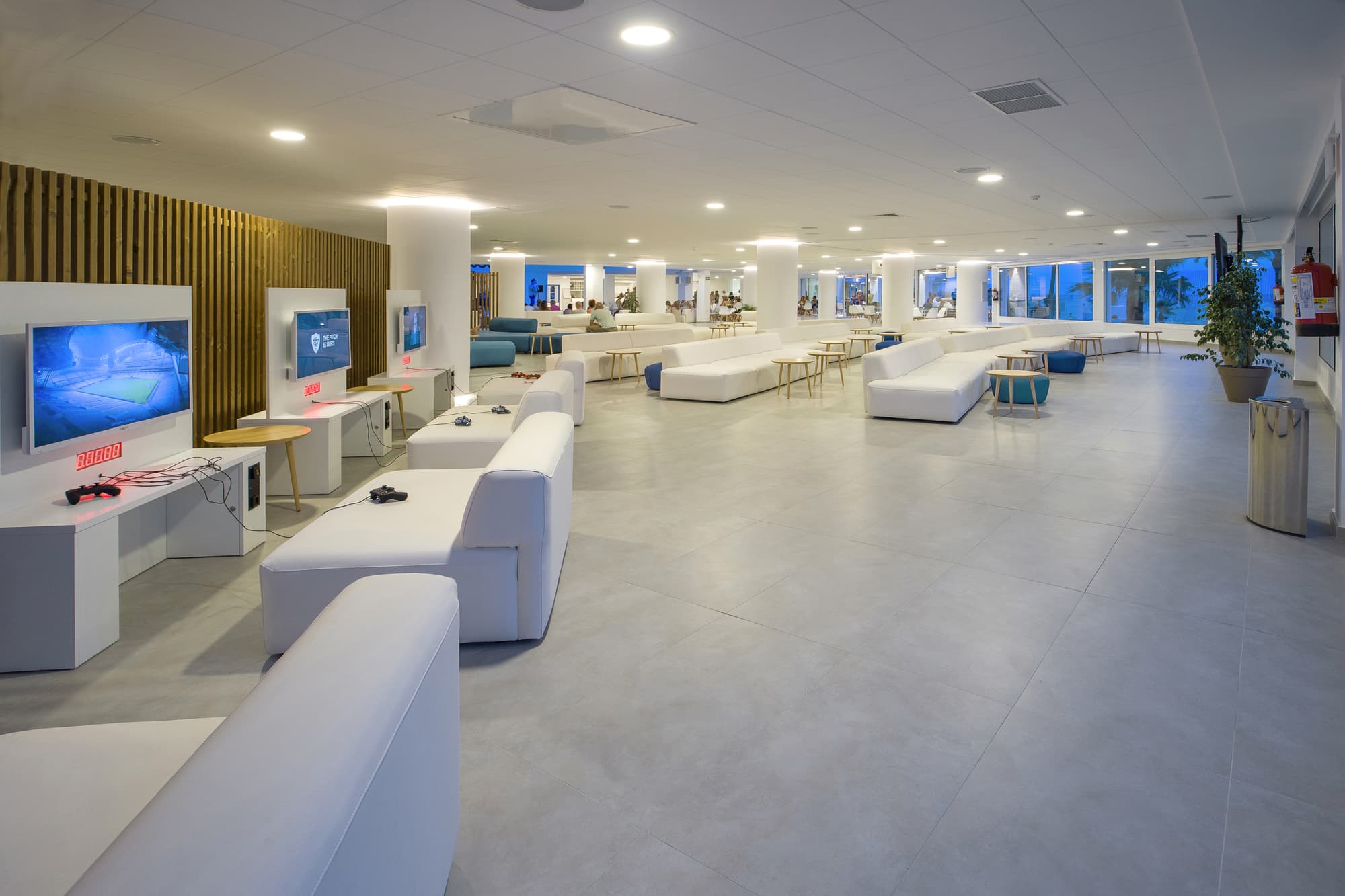 Vibra Algarb, Sports and Entertainment