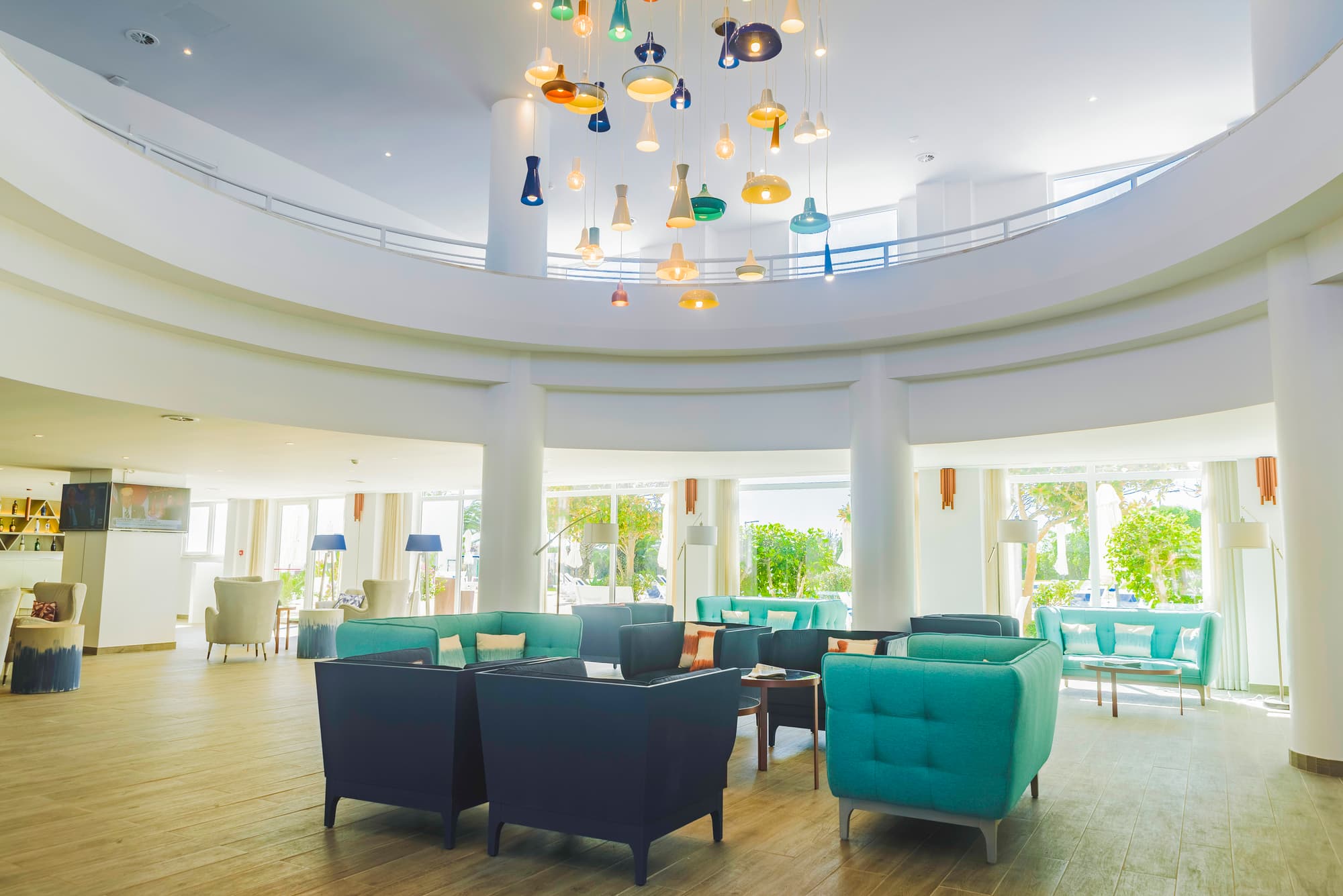 MH Atlântico, Lobby