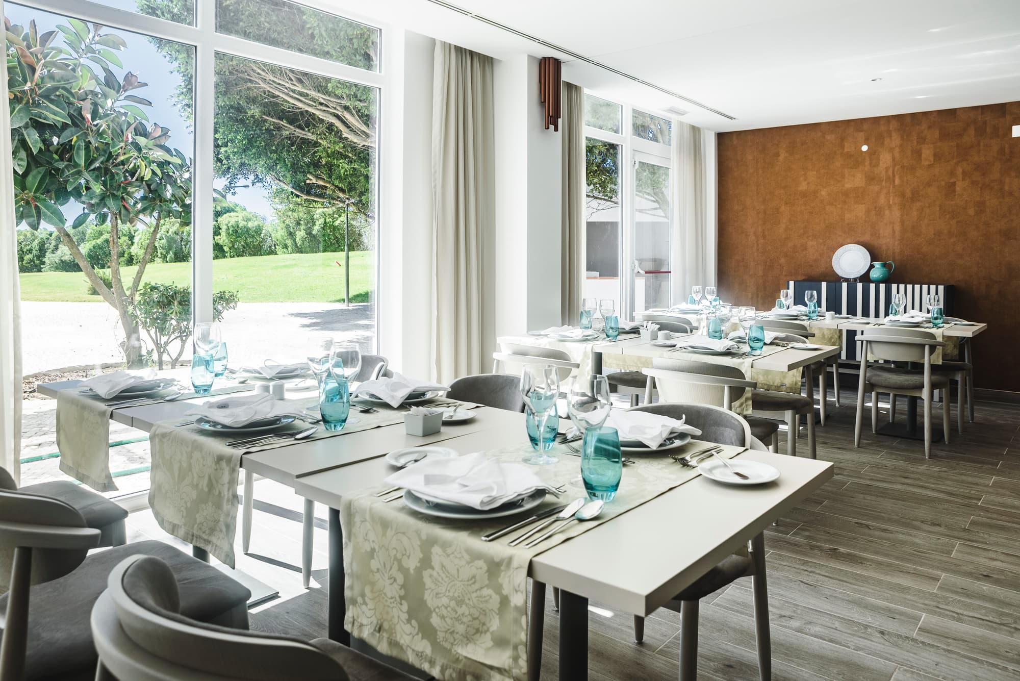 MH Atlântico, Restaurant