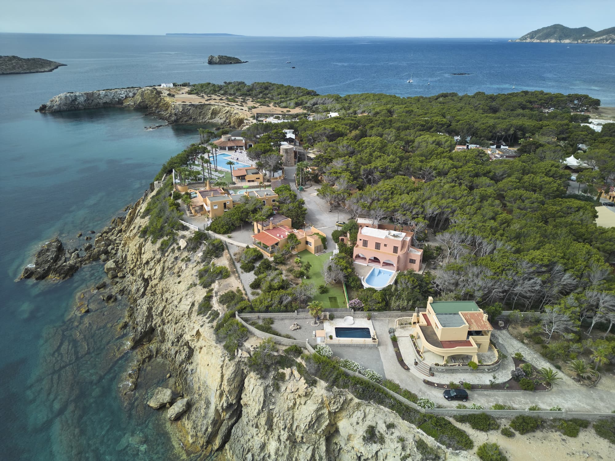 FERGUS Style Punta Arabi, General view