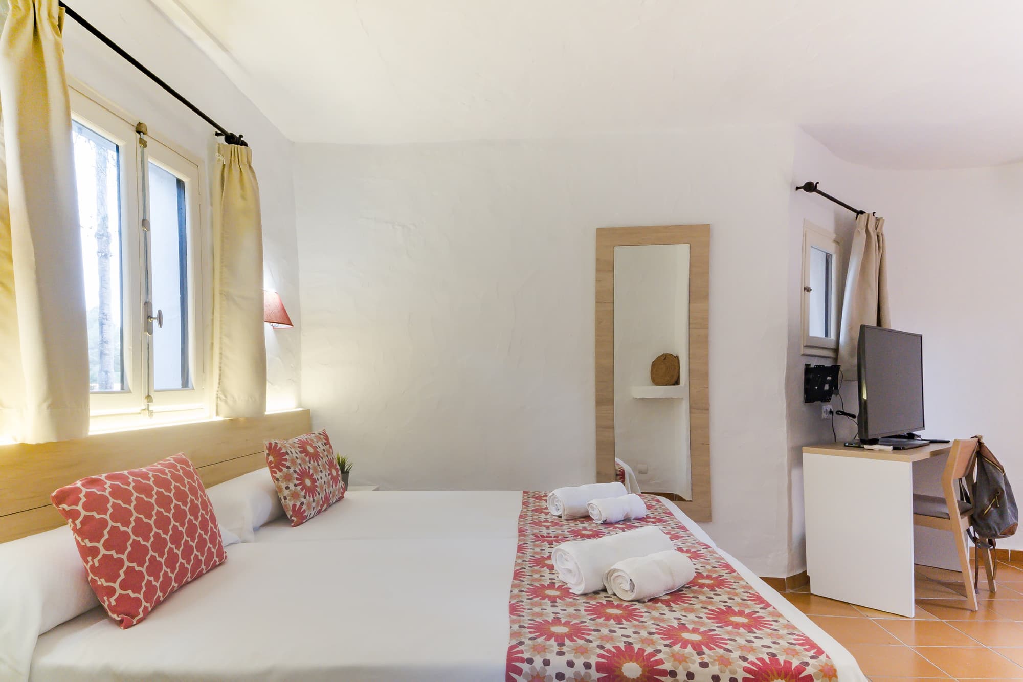 FERGUS Style Punta Arabi, Room