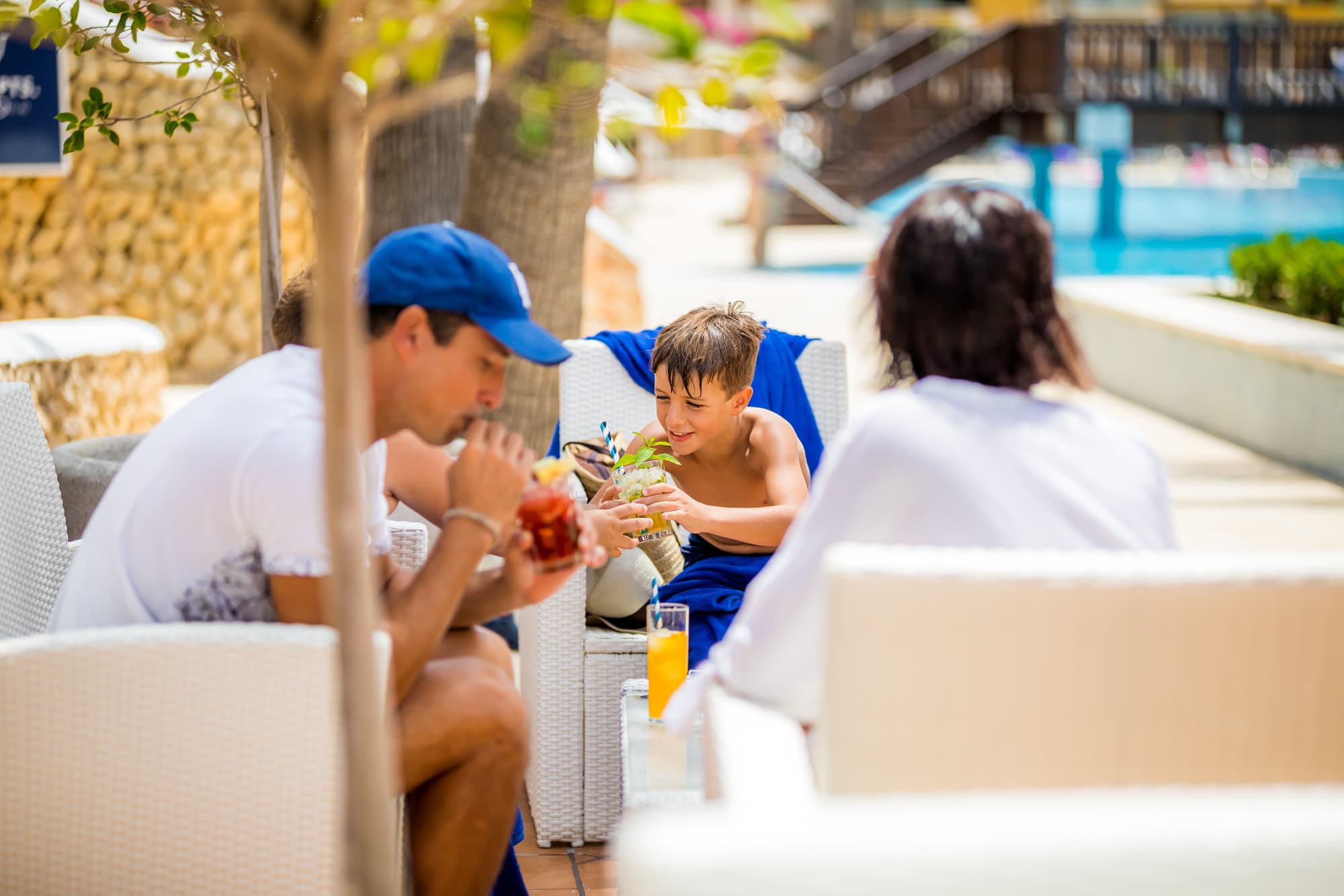 Royal Son Bou Family Club, Bar