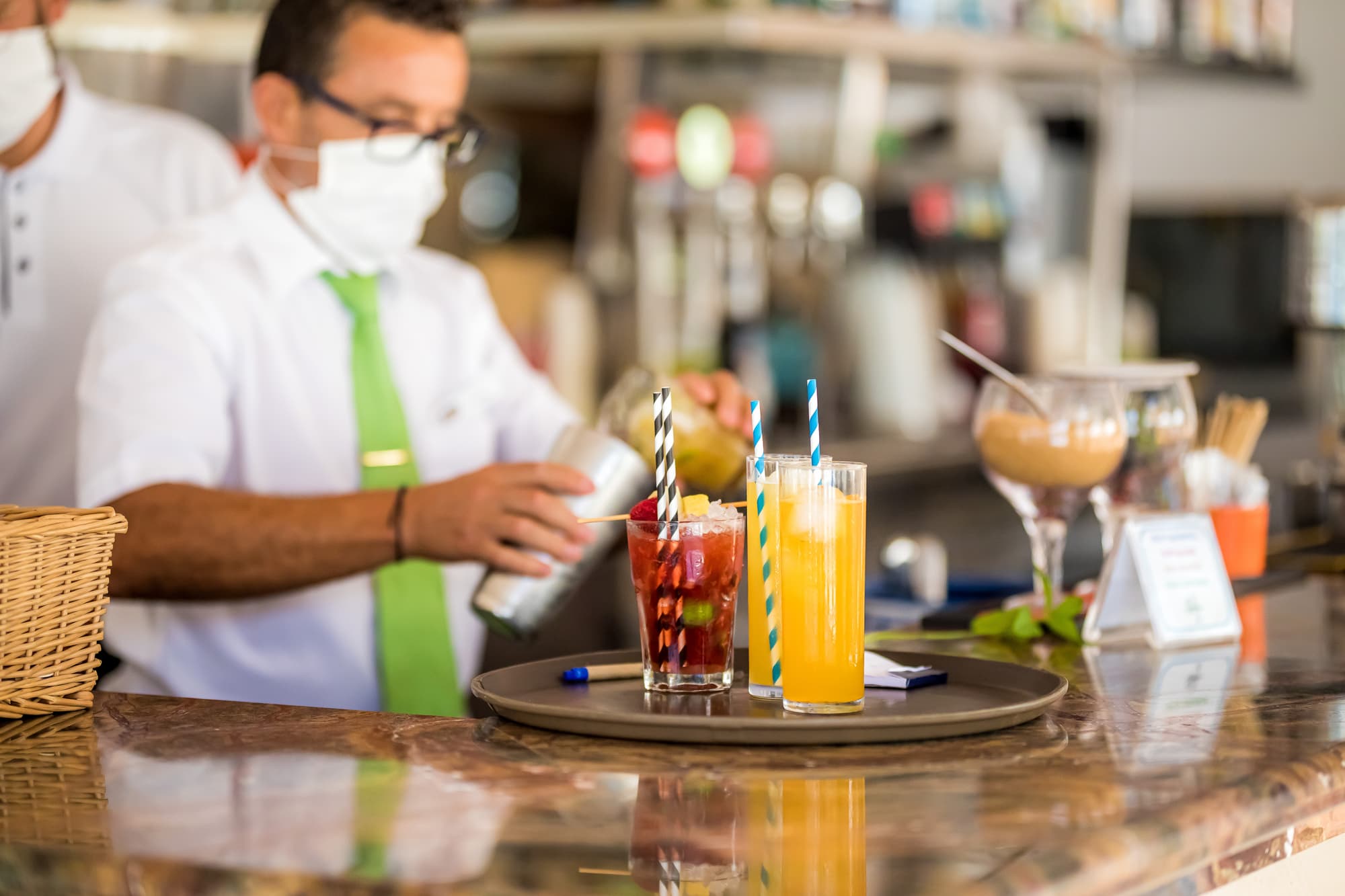 Royal Son Bou Family Club, Bar