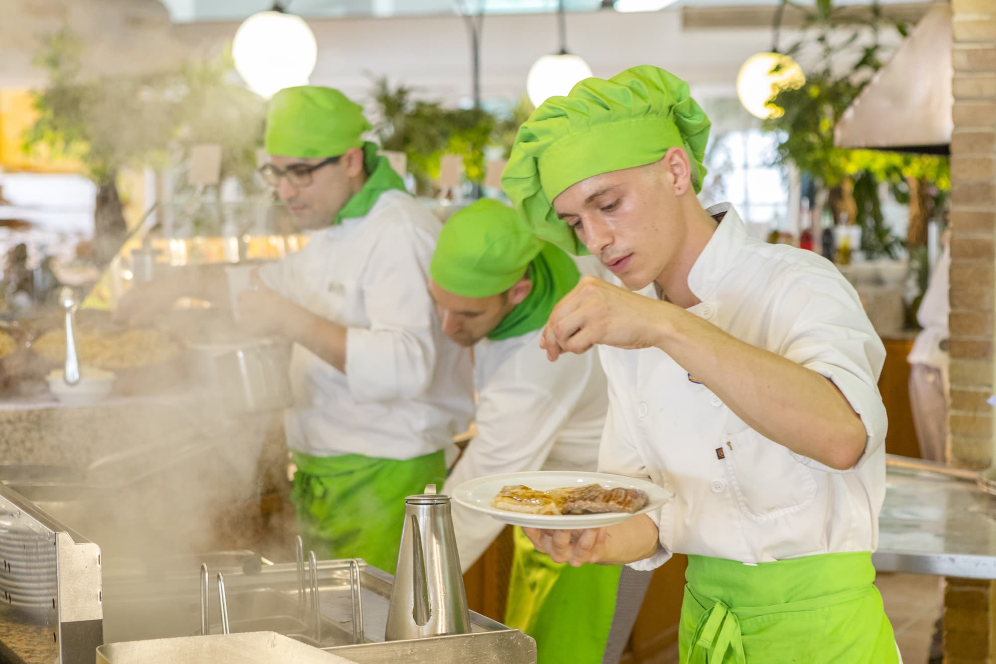 Royal Son Bou Family Club, Restaurant