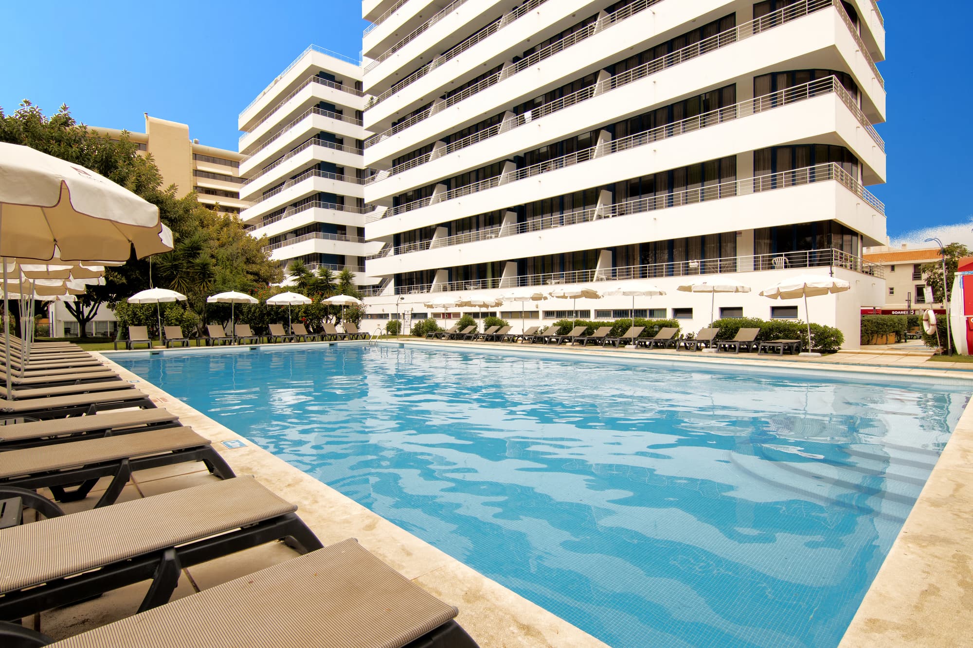 The Navigator - Olympus, Pool