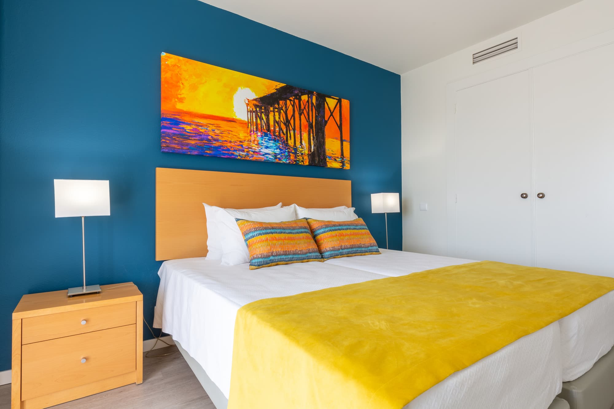 The Navigator - Olympus, Room