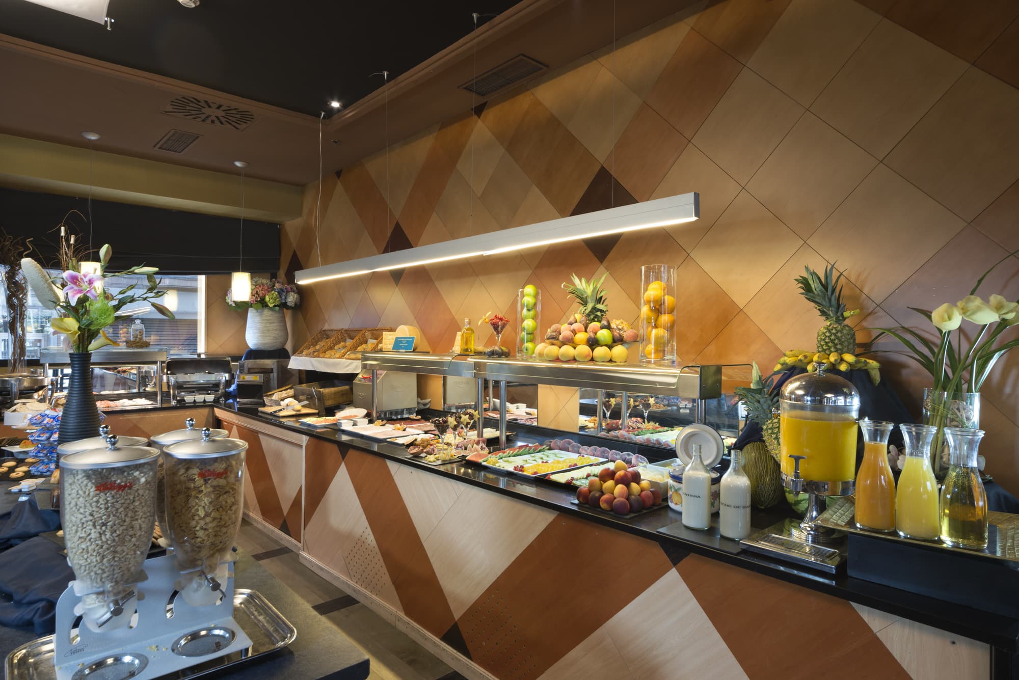 Abba Madrid, Restaurant