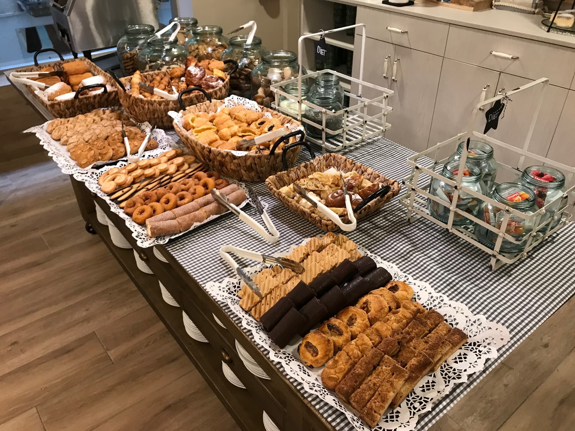 Metropol Hotel, Restaurant