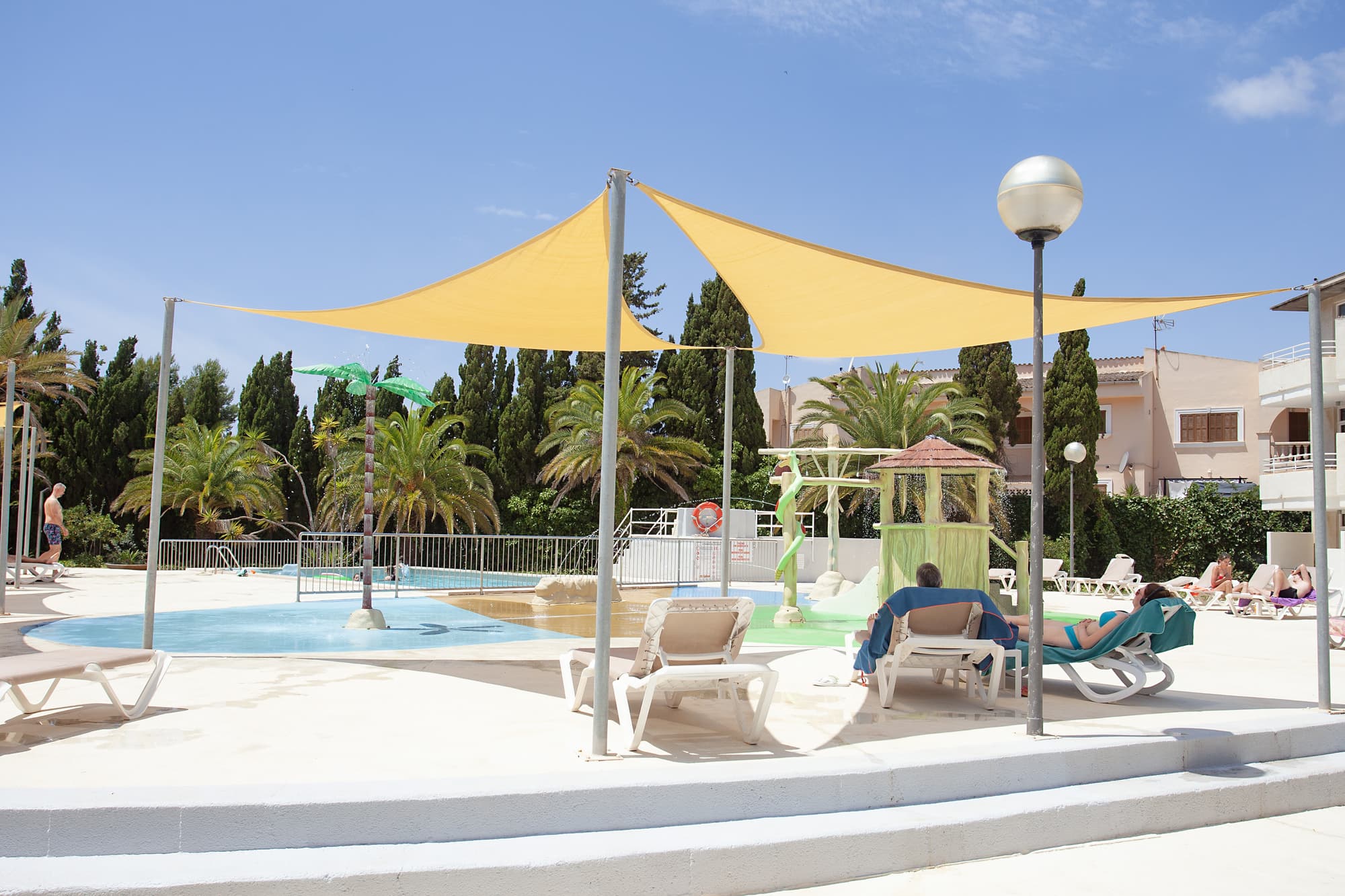 APARTAMENTOS CLUB SA COMA, Pool