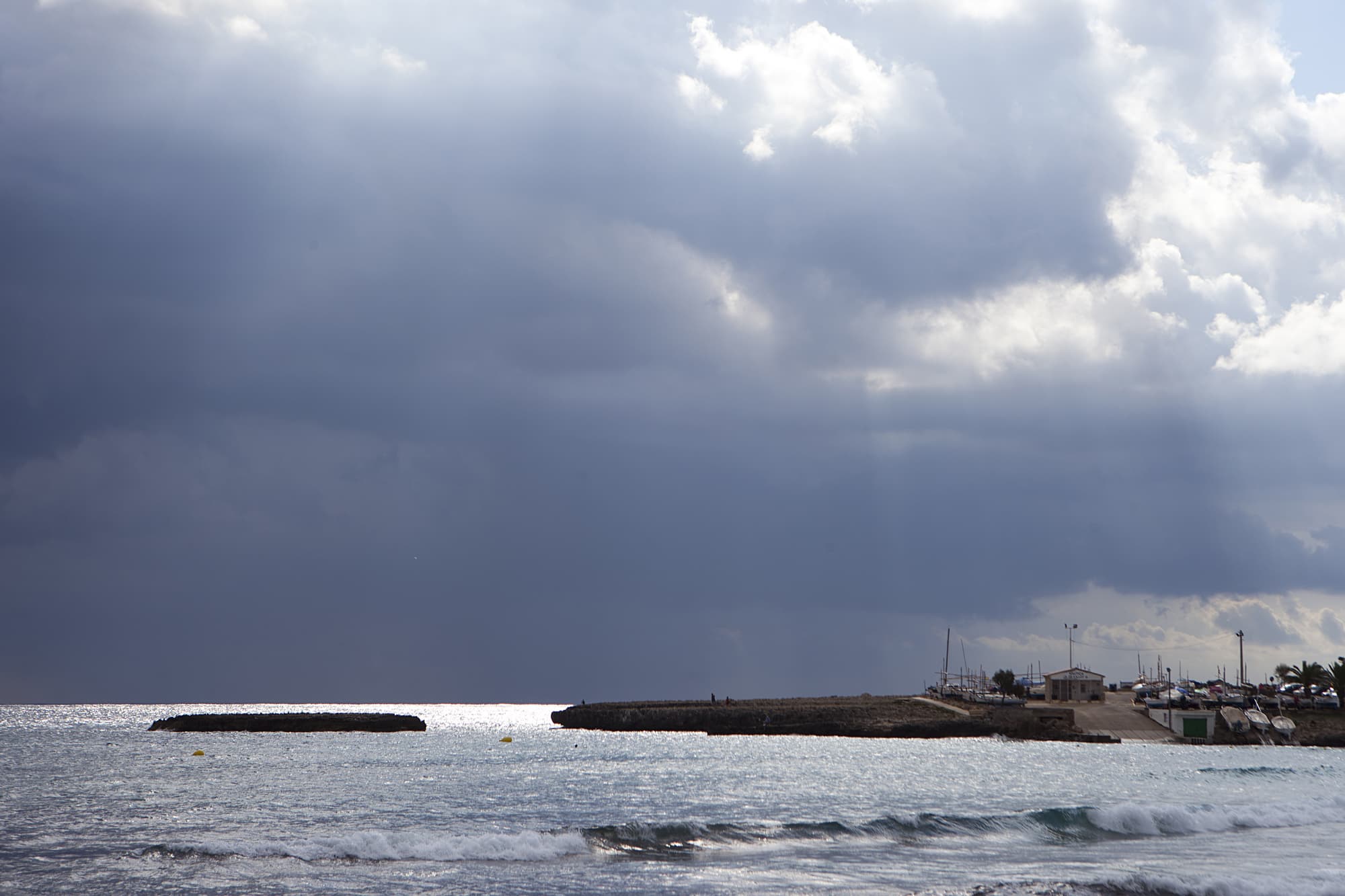 APARTAMENTOS CLUB SA COMA, Beach