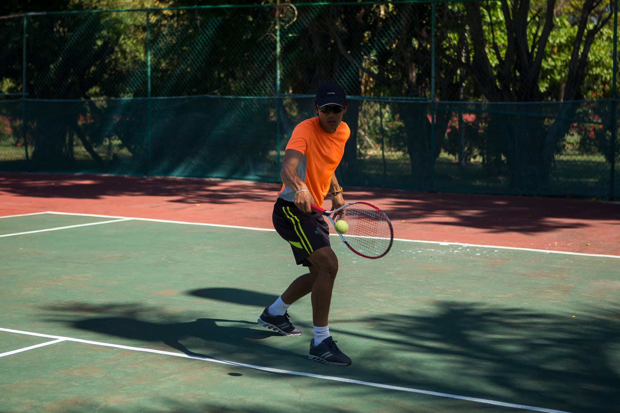 Qualton Club Ixtapa All Inclusive, Sports and Entertainment