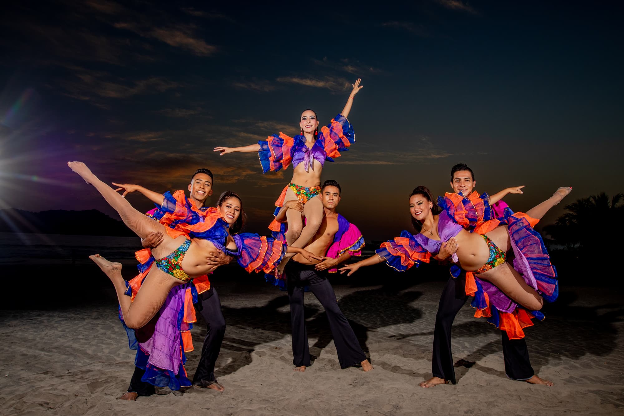 Qualton Club Ixtapa All Inclusive, Sports and Entertainment