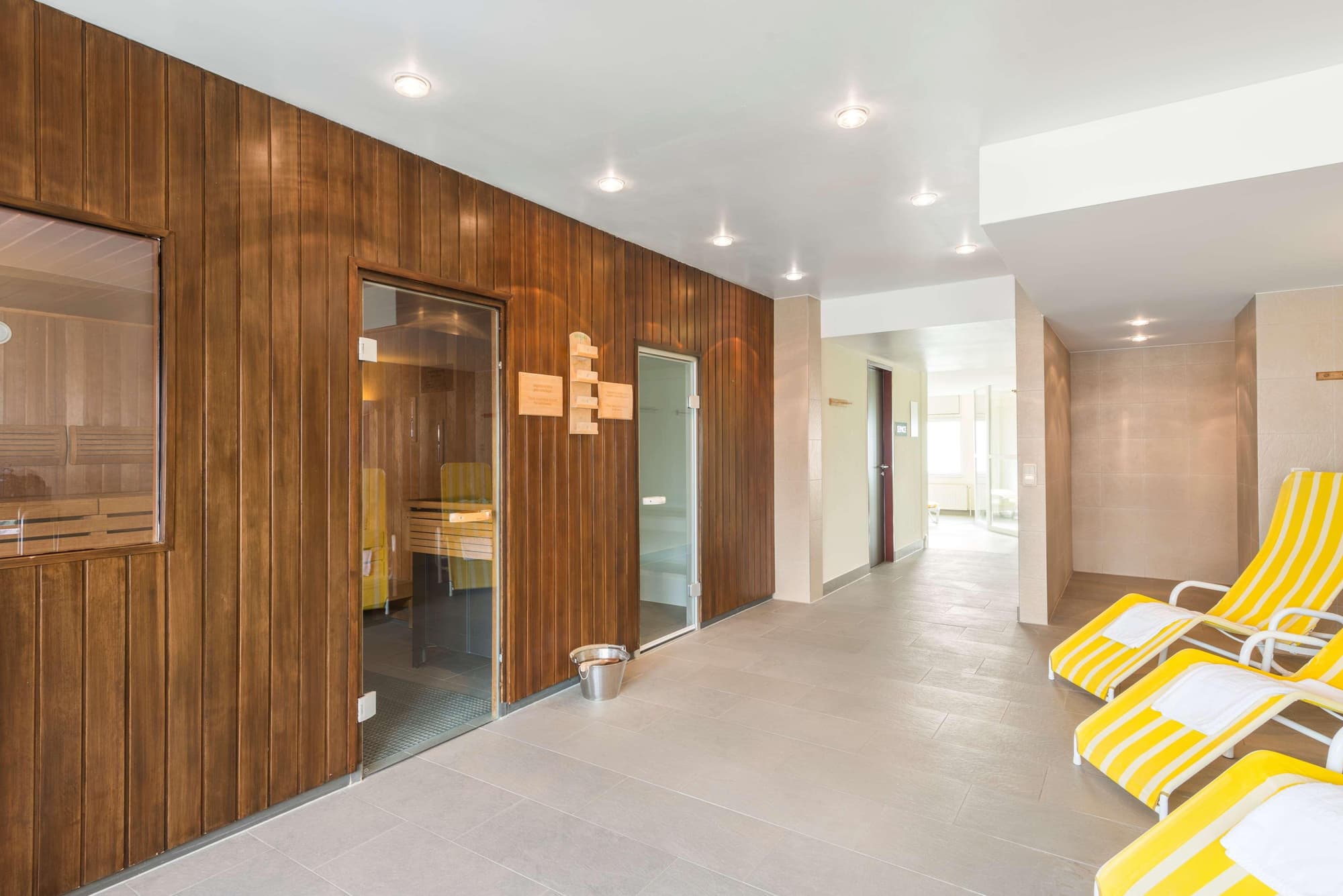 NH Dresden Neustadt, Sports and Entertainment