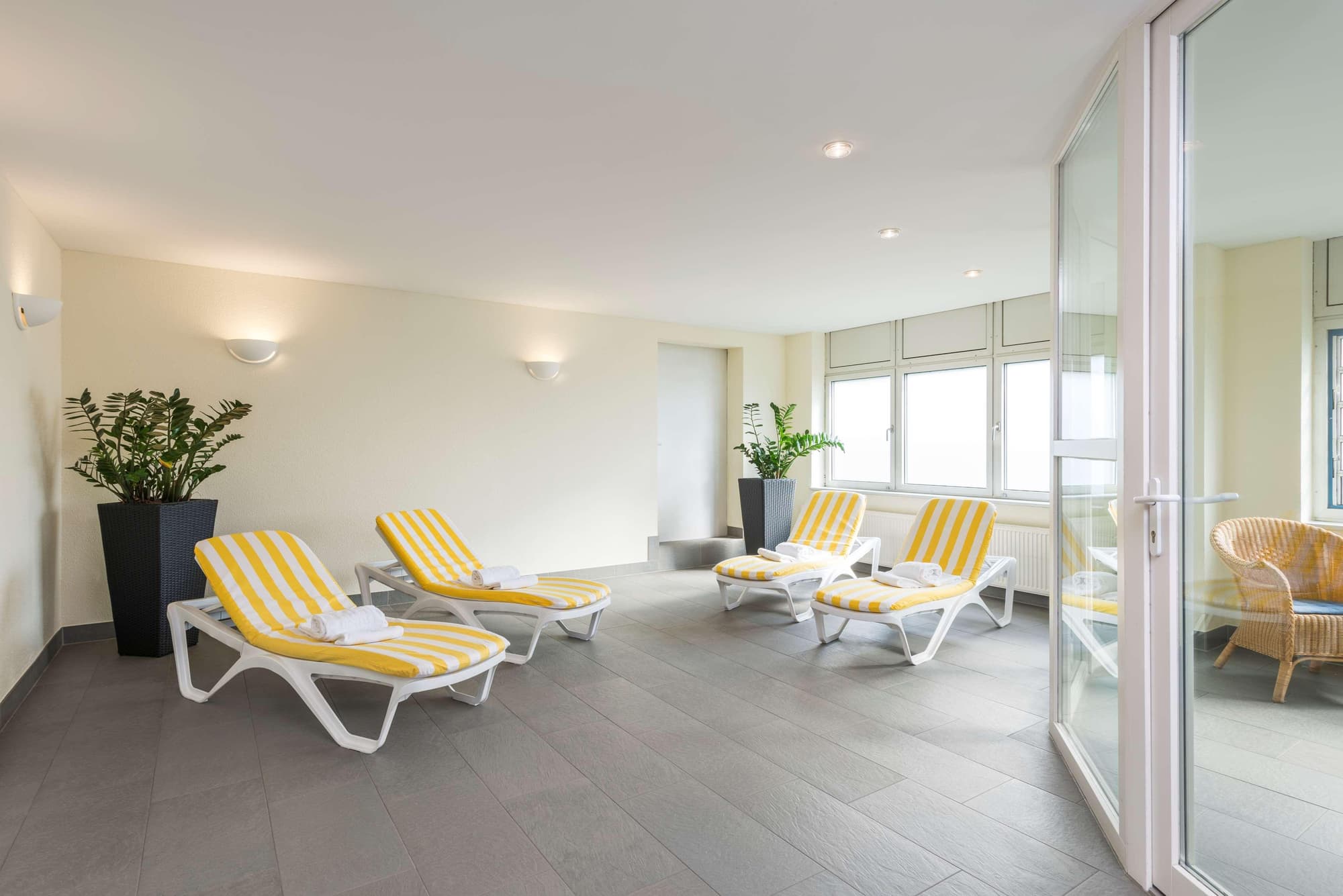 NH Dresden Neustadt, Sports and Entertainment