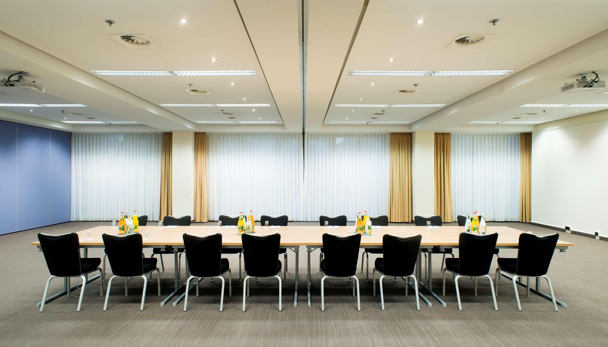 NH Dresden Neustadt, Conferences